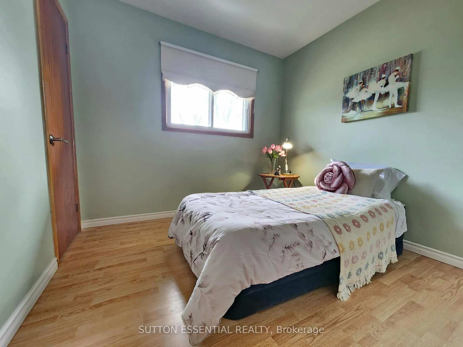 Photo 15 of 142 Manor Drive, Brockville — HOMEH