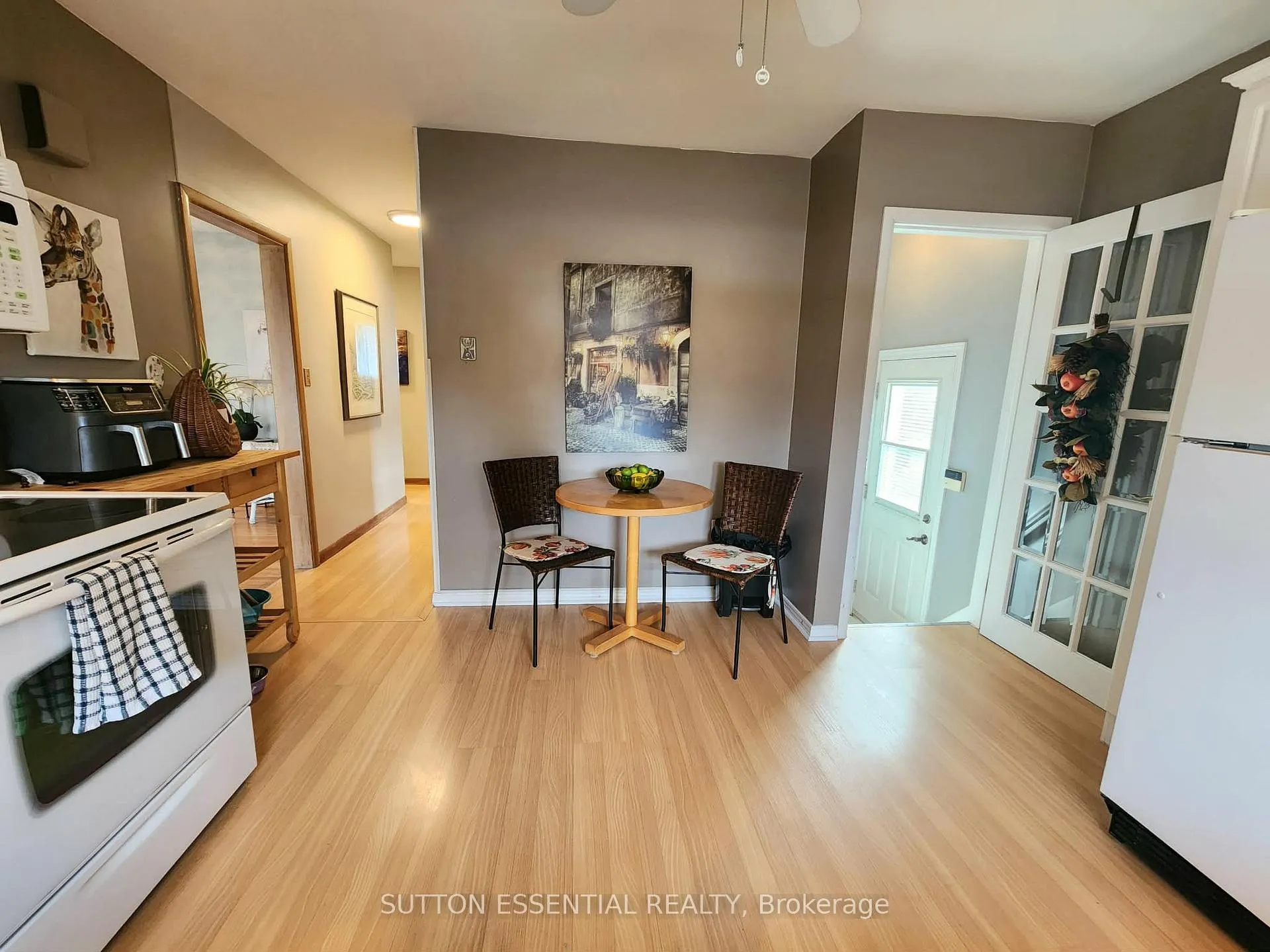 Photo 21 of 142 Manor Drive, Brockville — HOMEH