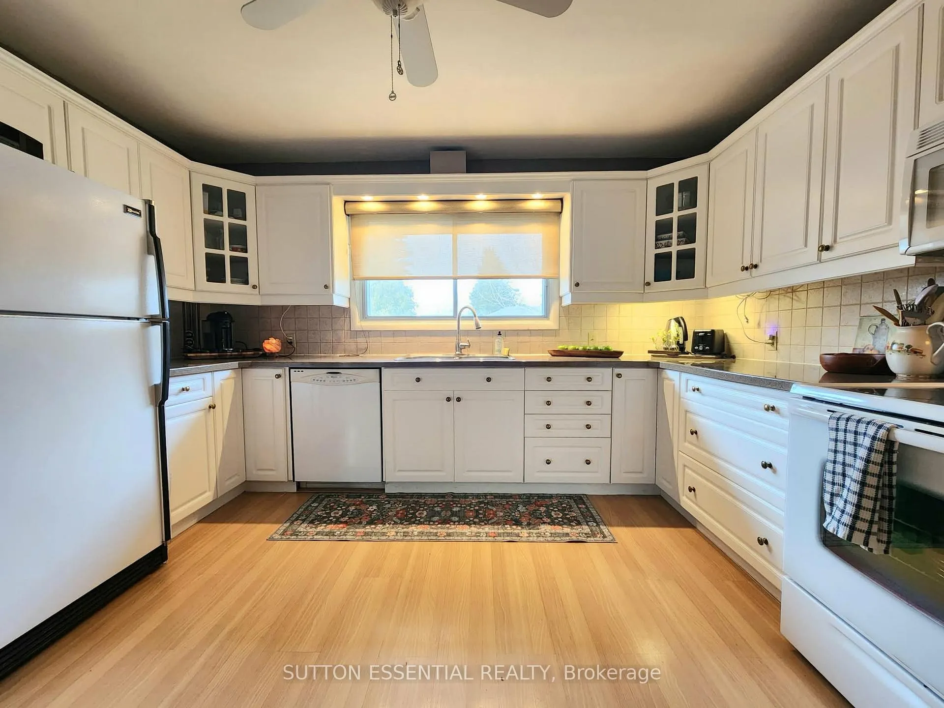 Photo 22 of 142 Manor Drive, Brockville — HOMEH