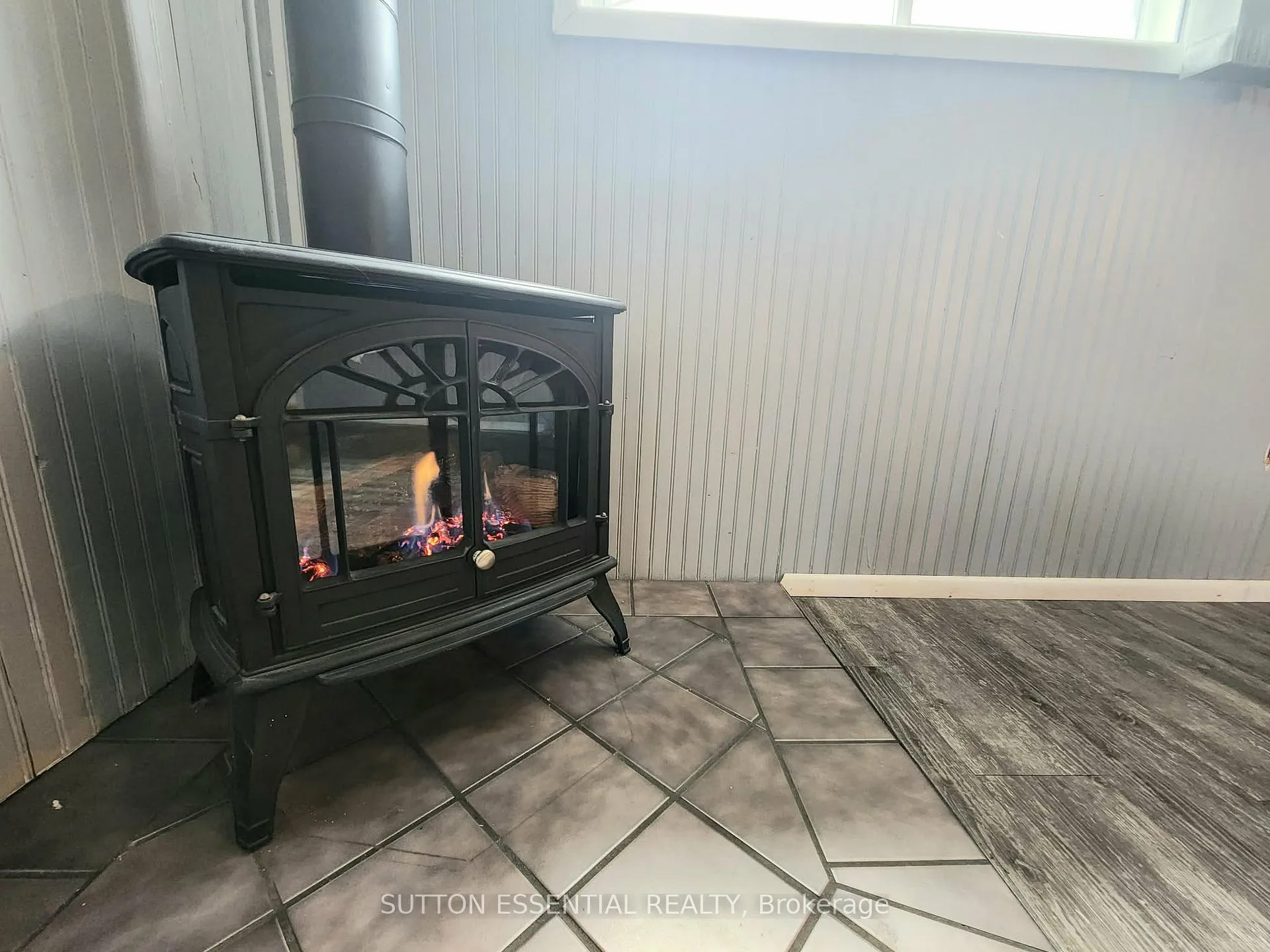 Photo 28 of 142 Manor Drive, Brockville — HOMEH