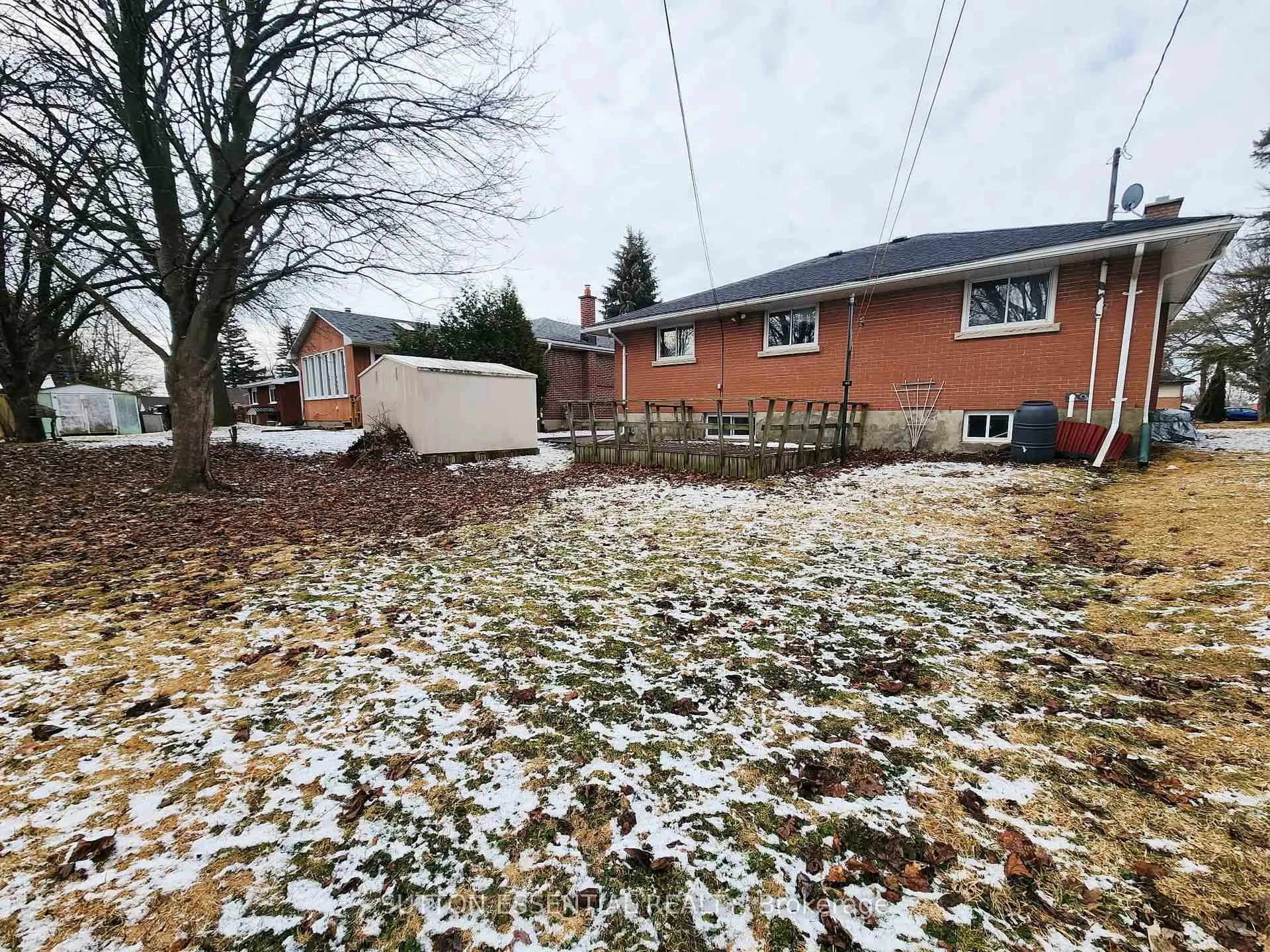 Photo 35 of 142 Manor Drive, Brockville — HOMEH