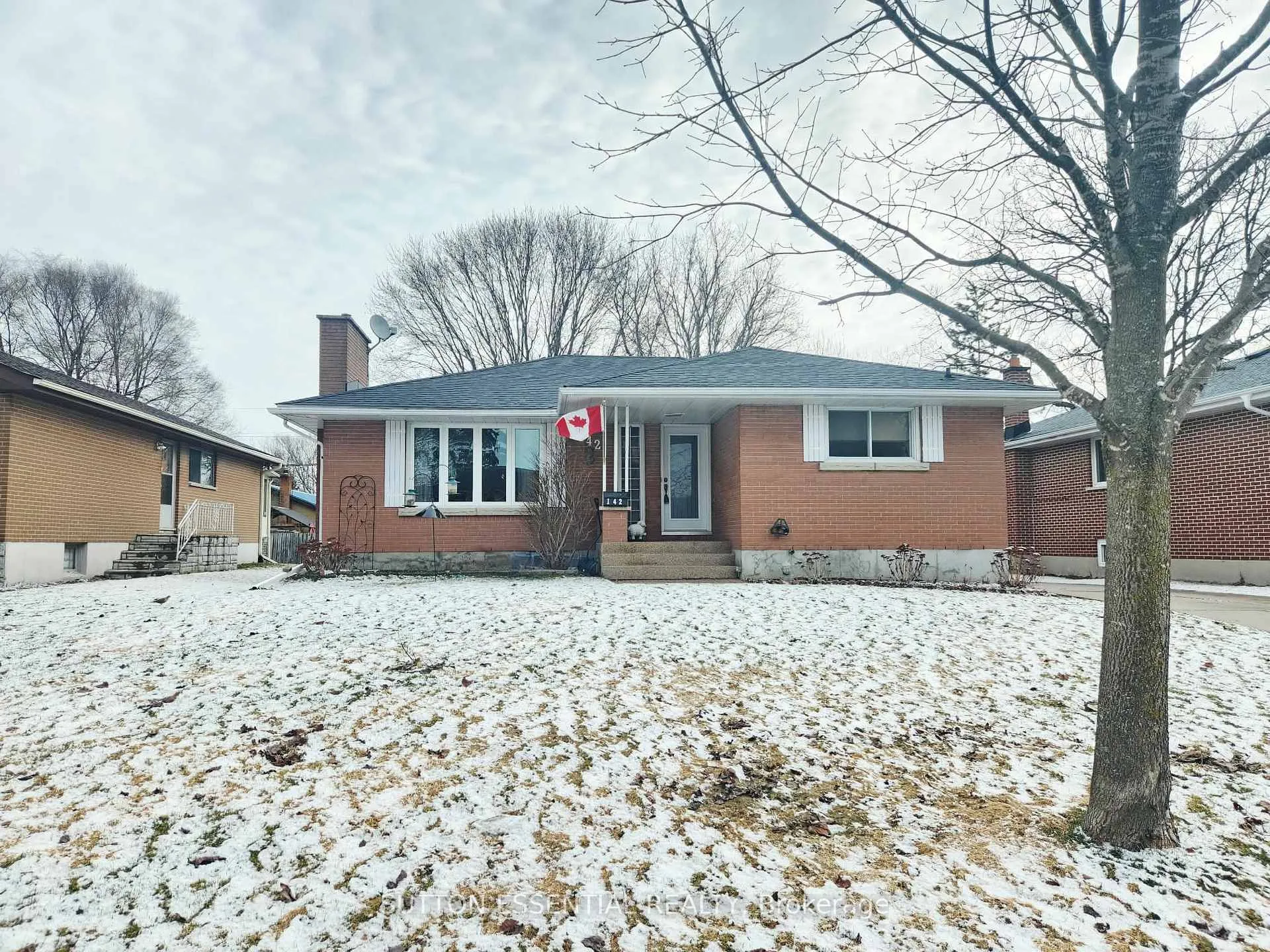 Photo 36 of 142 Manor Drive, Brockville — HOMEH