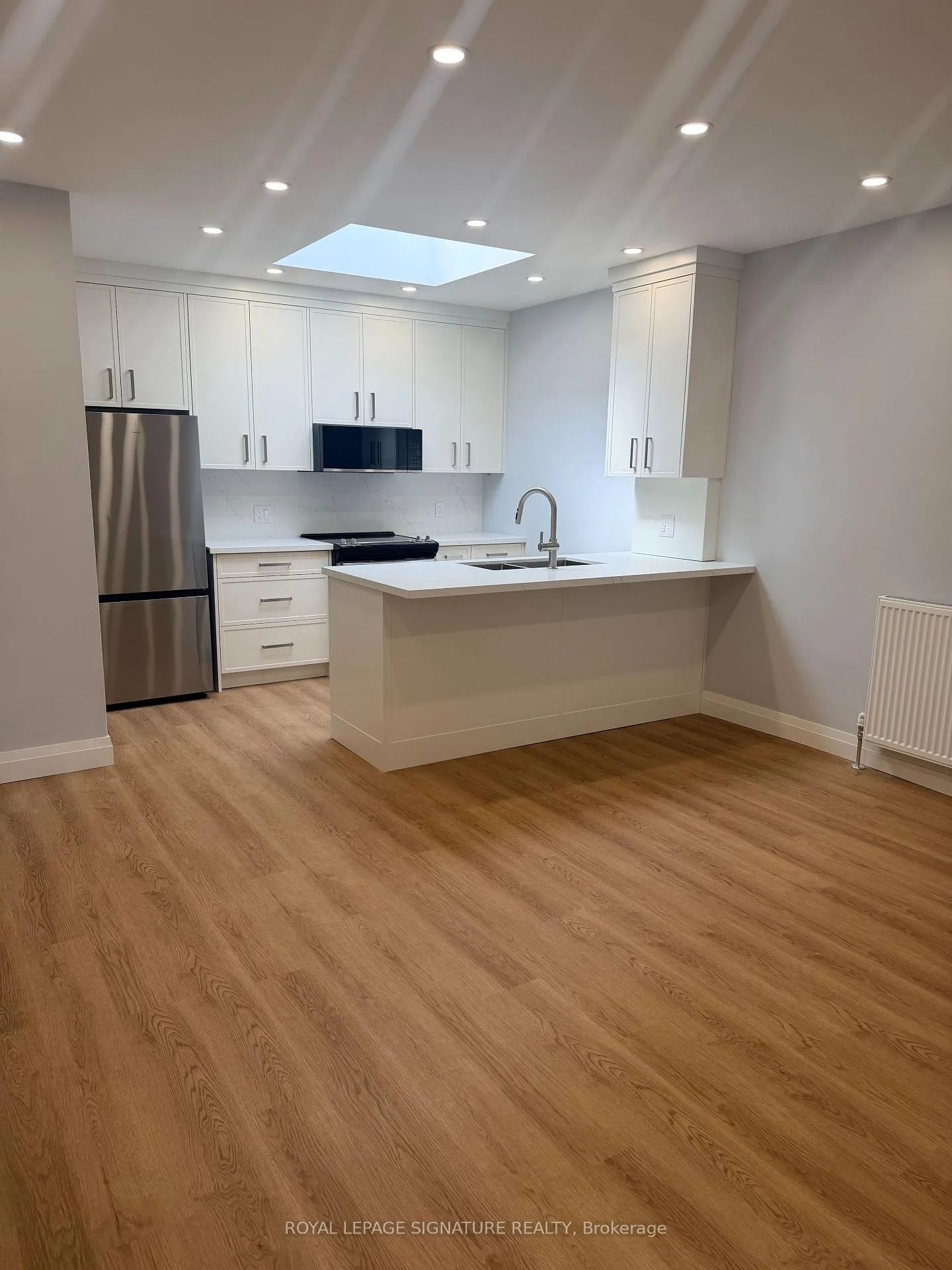 Photo 4 of Unit 2, 1727A Bayview Avenue, Toronto, Leaside — HOMEH