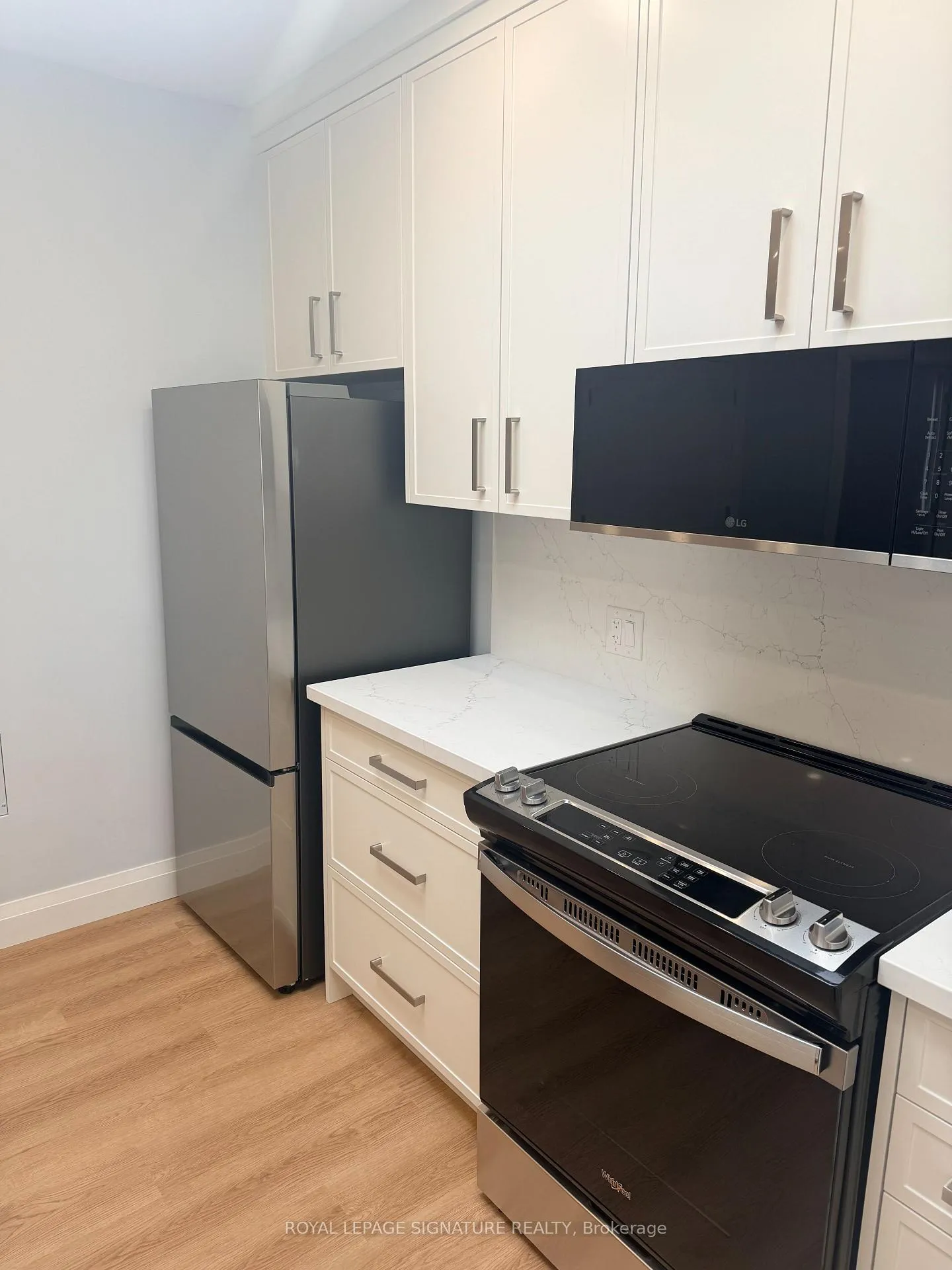 Photo 9 of Unit 2, 1727A Bayview Avenue, Toronto, Leaside — HOMEH