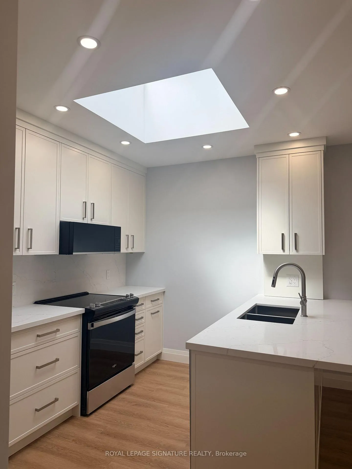 Photo 10 of Unit 2, 1727A Bayview Avenue, Toronto, Leaside — HOMEH