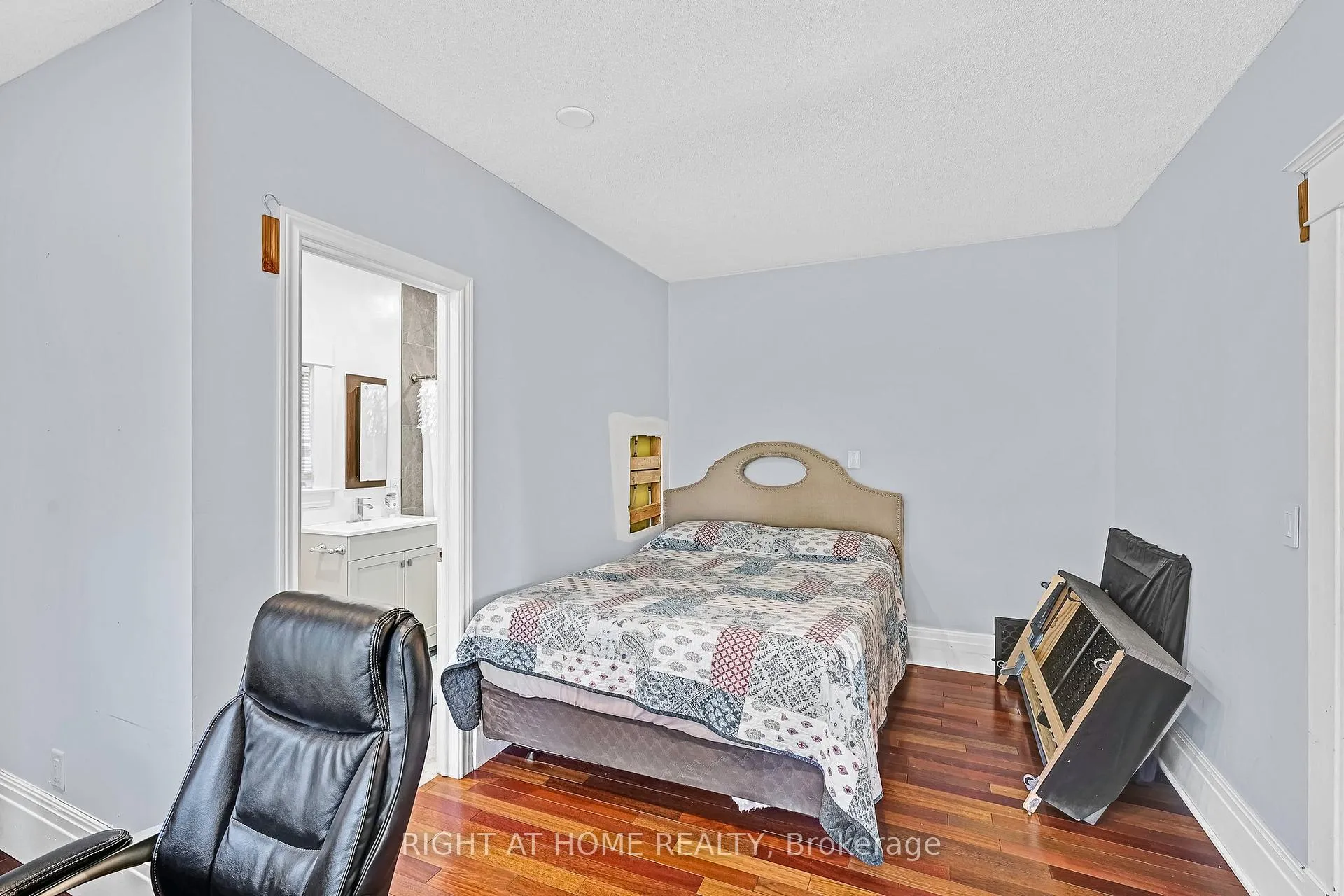 Photo 5 of 680 Winchester Road W, Whitby, Rural Whitby — HOMEH