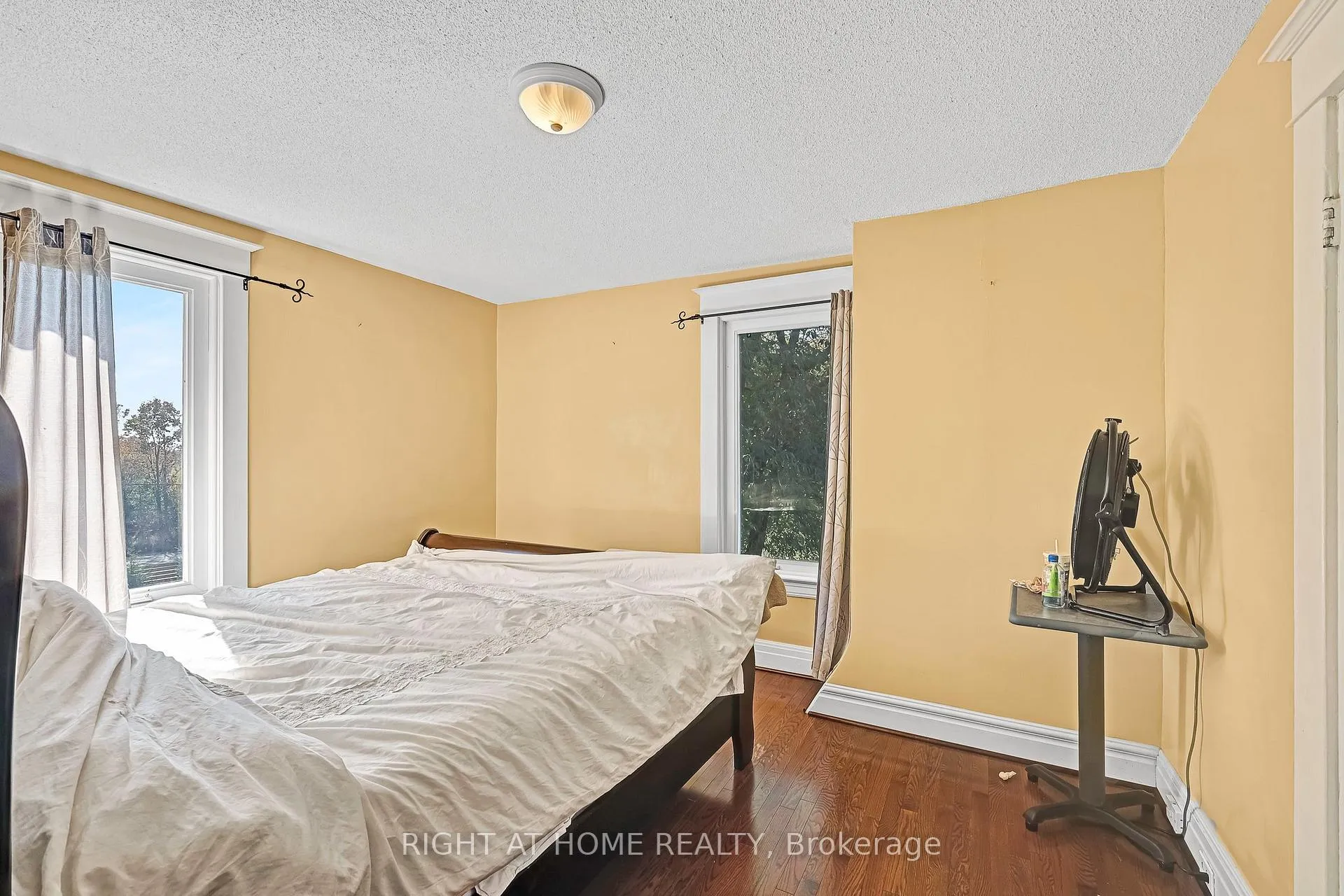Photo 9 of 680 Winchester Road W, Whitby, Rural Whitby — HOMEH