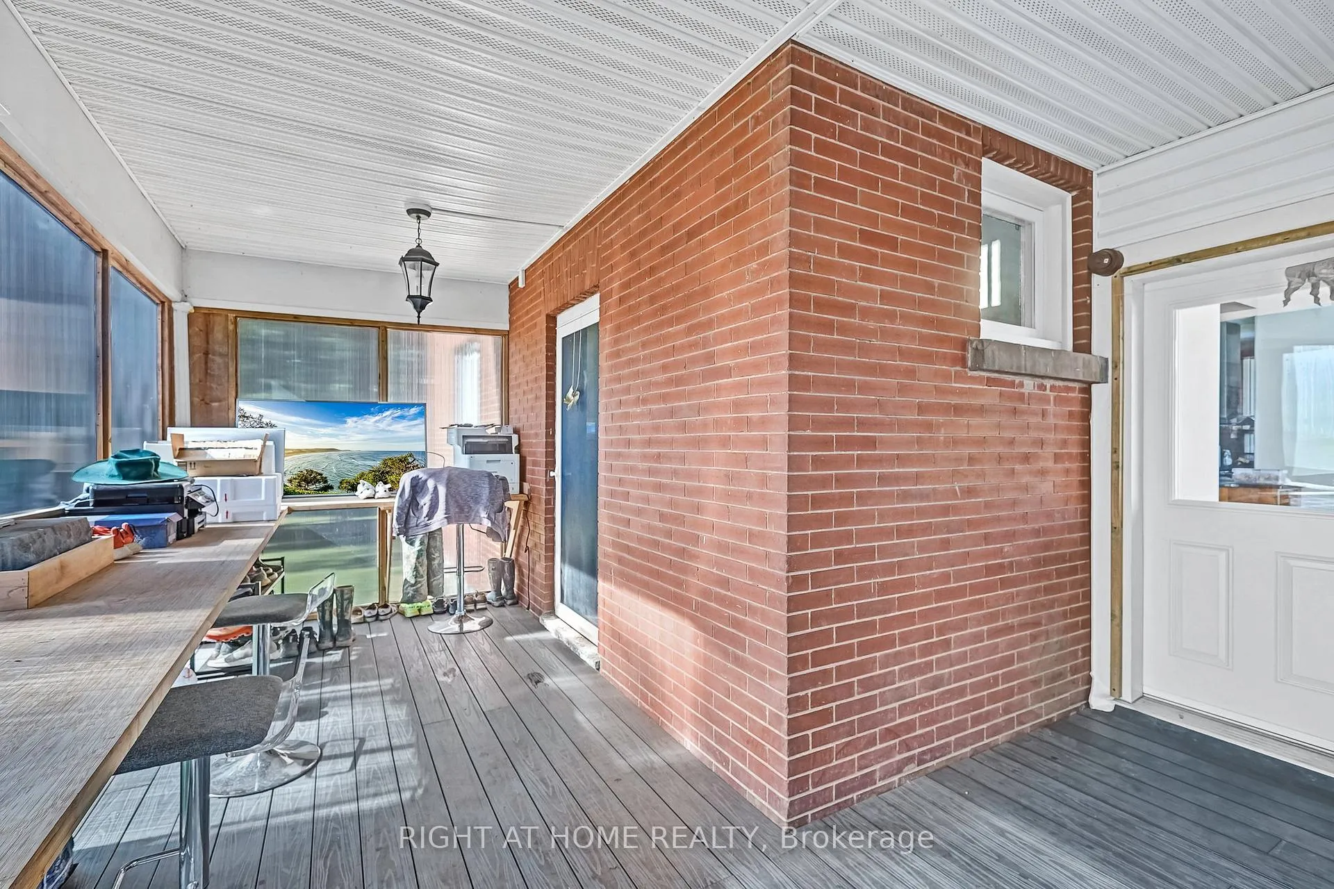 Photo 13 of 680 Winchester Road W, Whitby, Rural Whitby — HOMEH