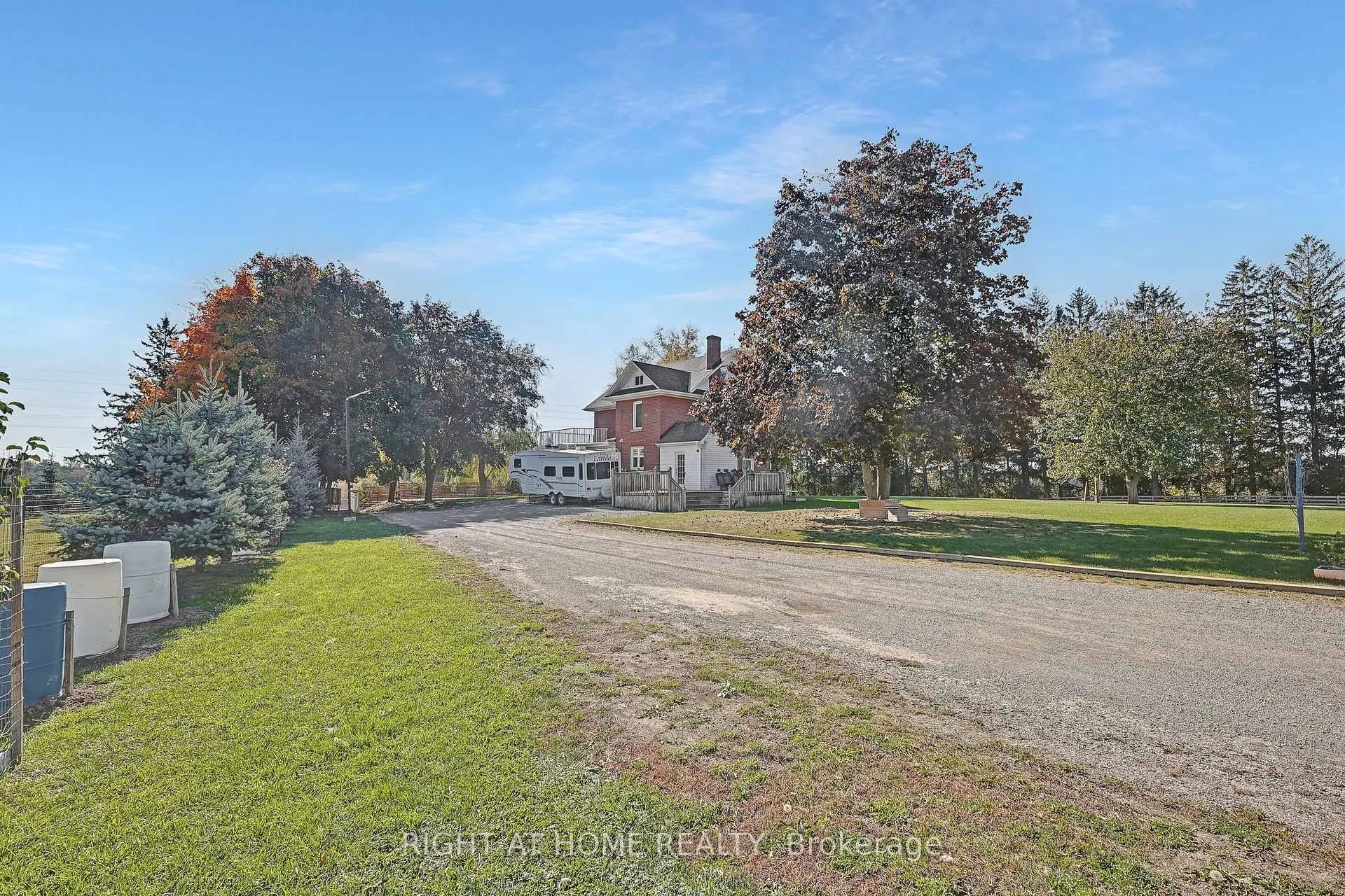 Photo 16 of 680 Winchester Road W, Whitby, Rural Whitby — HOMEH