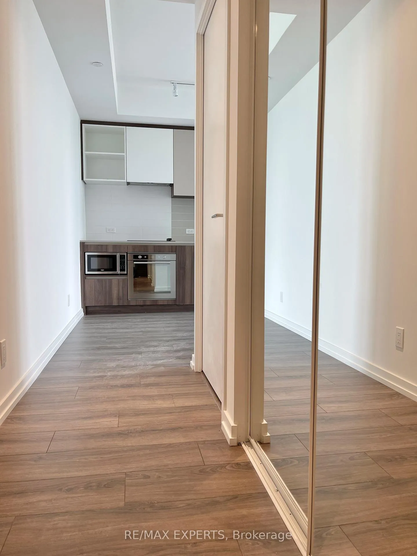Photo 7 of Unit 2001, 7890 Jane Street, Vaughan, Vaughan Corporate Centre — HOMEH
