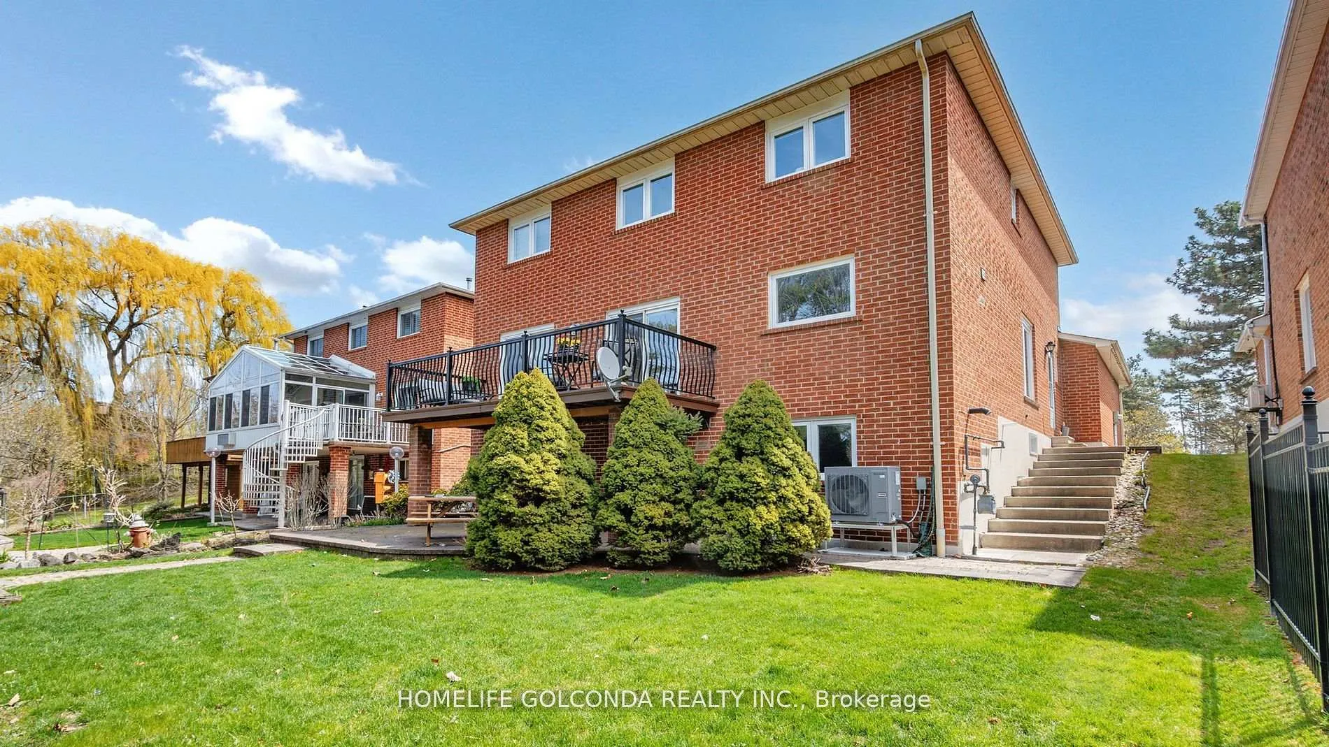 Photo 49 of 310 Airdrie Drive, Vaughan, East Woodbridge — HOMEH