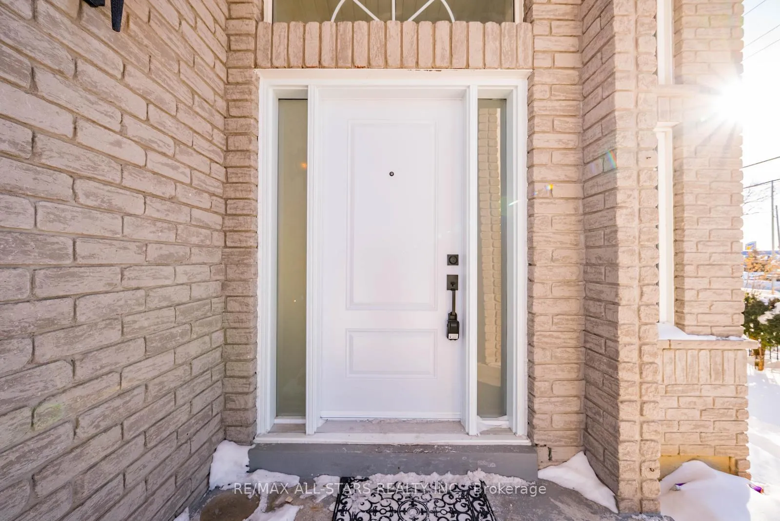 Photo 7 of 2241 Old Rutherford Road, Vaughan, Maple — HOMEH