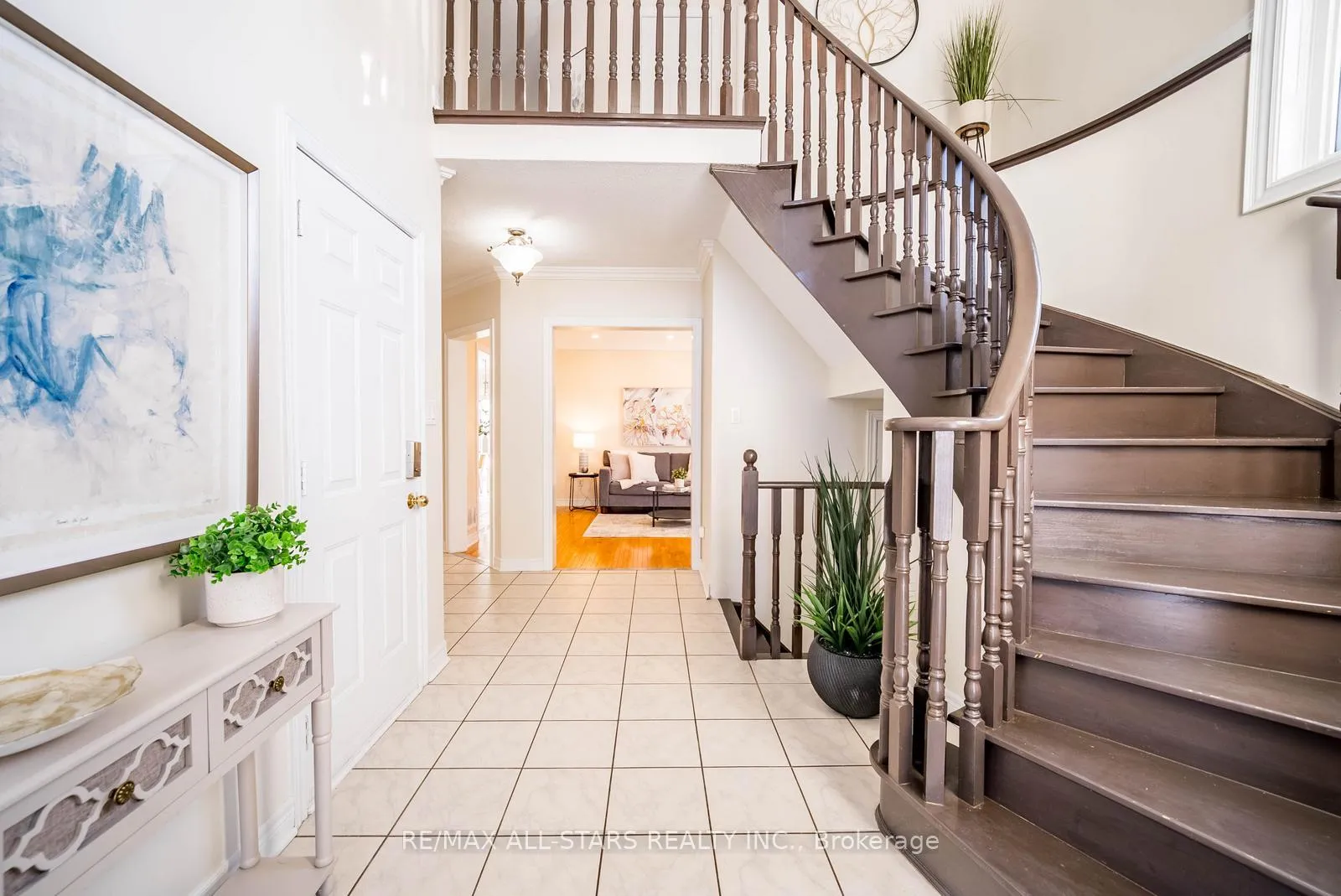 Photo 9 of 2241 Old Rutherford Road, Vaughan, Maple — HOMEH