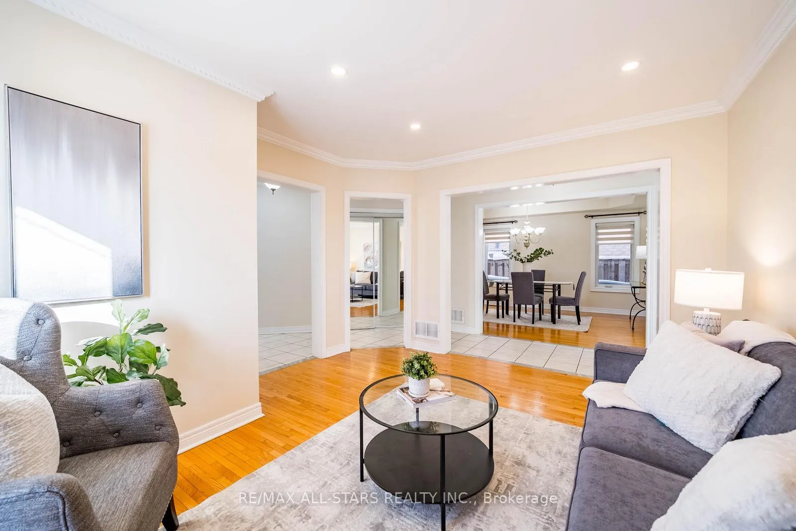 Photo 13 of 2241 Old Rutherford Road, Vaughan, Maple — HOMEH