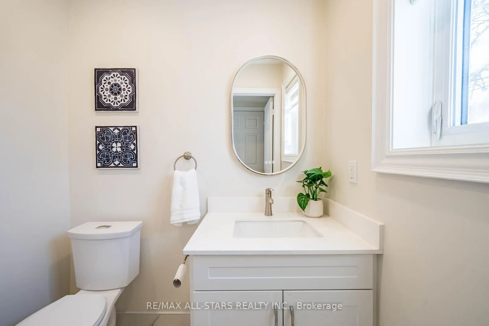 Photo 27 of 2241 Old Rutherford Road, Vaughan, Maple — HOMEH