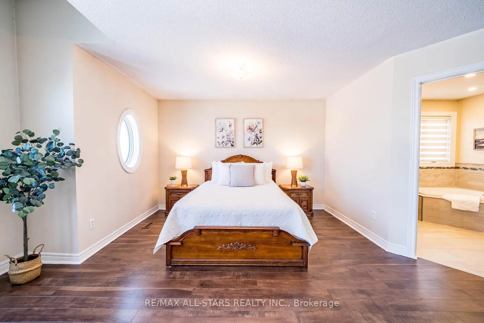 Photo 29 of 2241 Old Rutherford Road, Vaughan, Maple — HOMEH