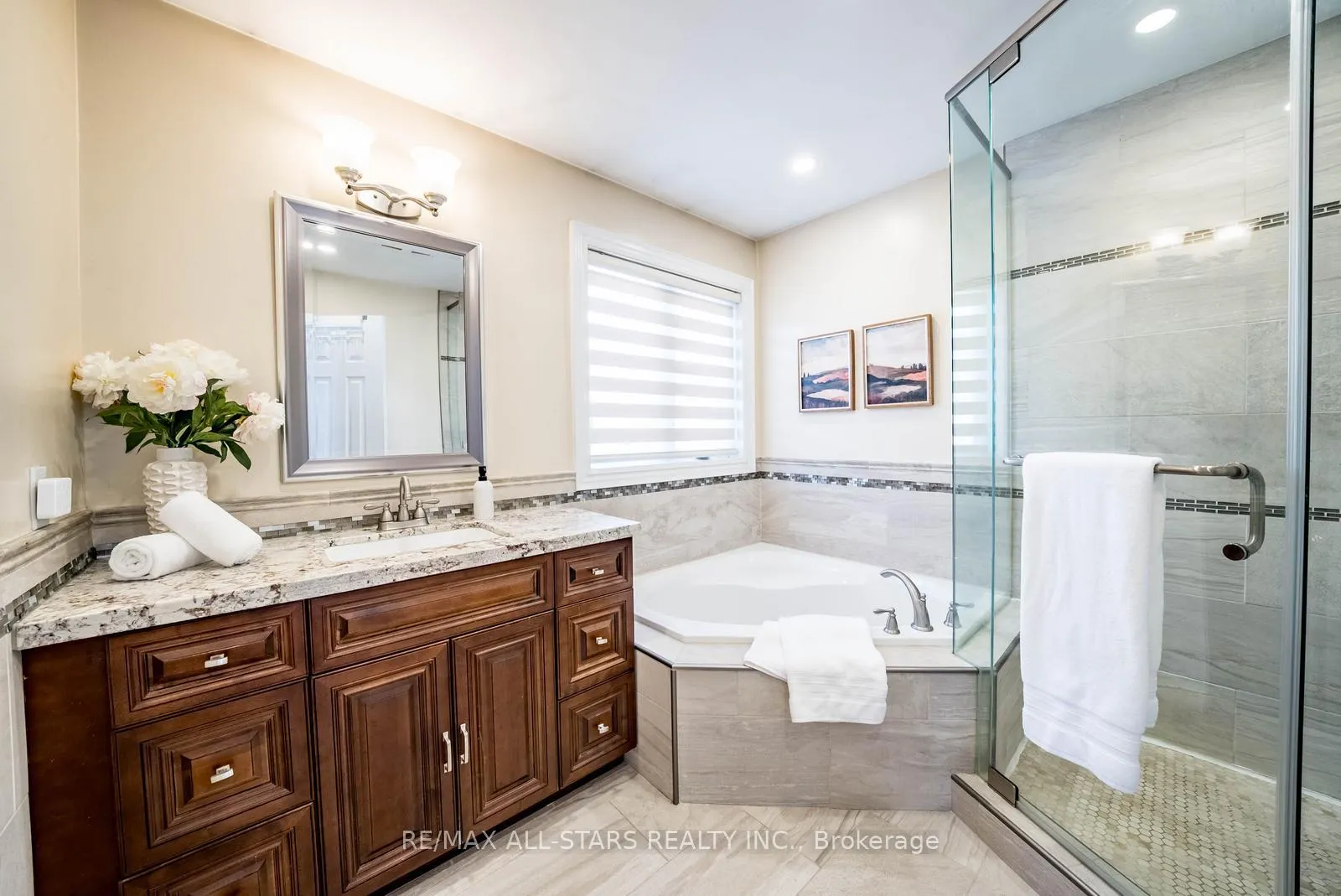 Photo 31 of 2241 Old Rutherford Road, Vaughan, Maple — HOMEH