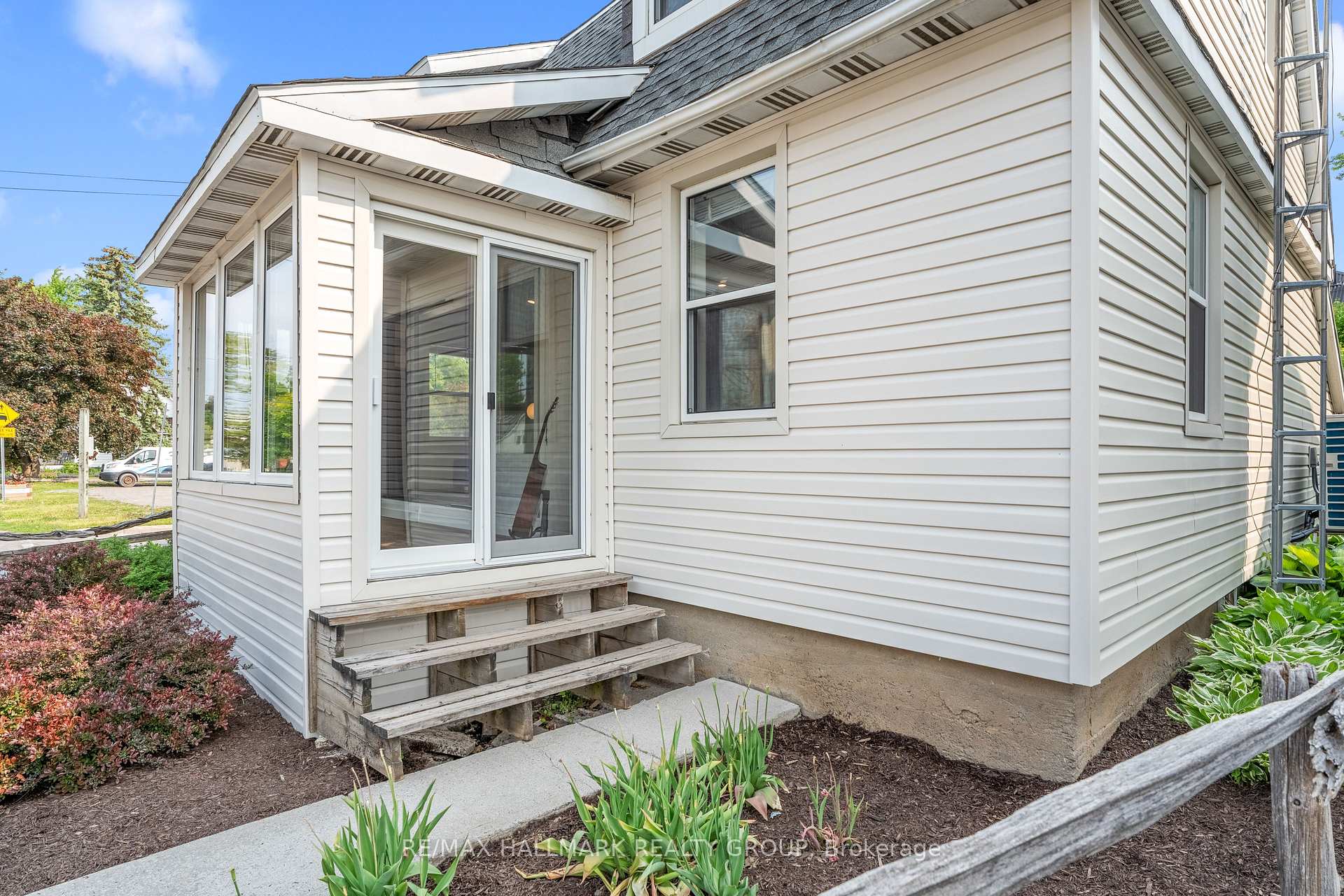 Photo 3 of 6595 Fourth Line Road, Ottawa, North Gower — HOMEH
