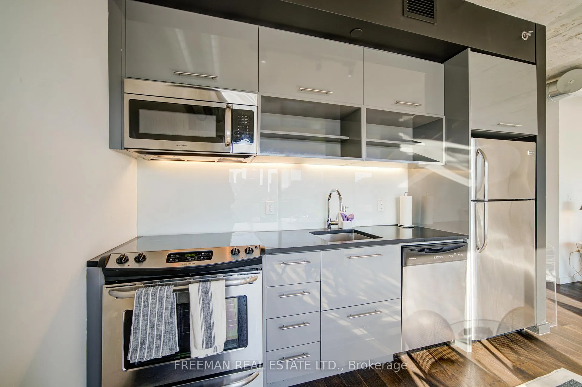 Photo 9 of Unit PH 37, 47 Lower River Street, Toronto, Moss Park — HOMEH