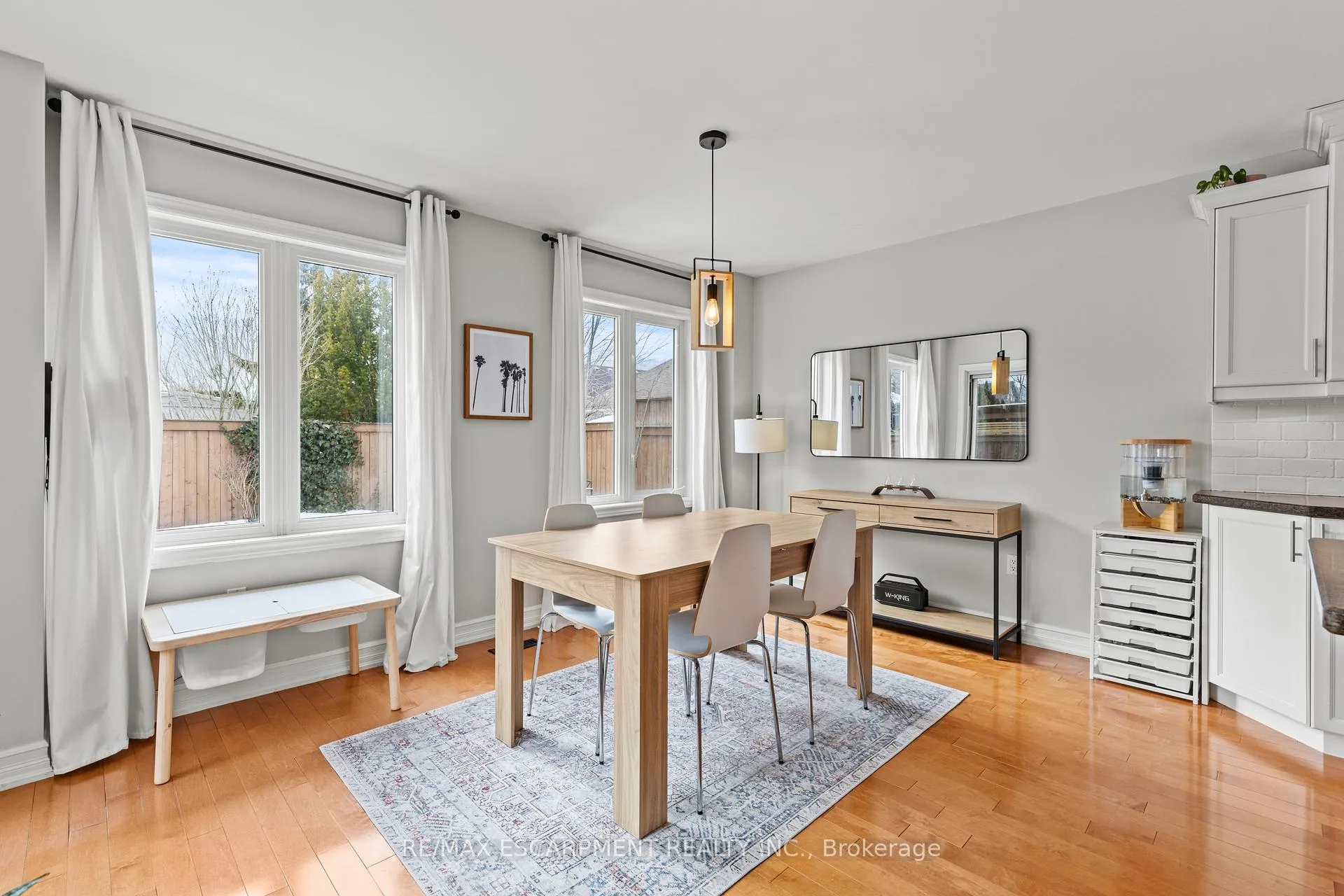 Photo 10 of 41 Griffith Drive, Grimsby, Grimsby East — HOMEH