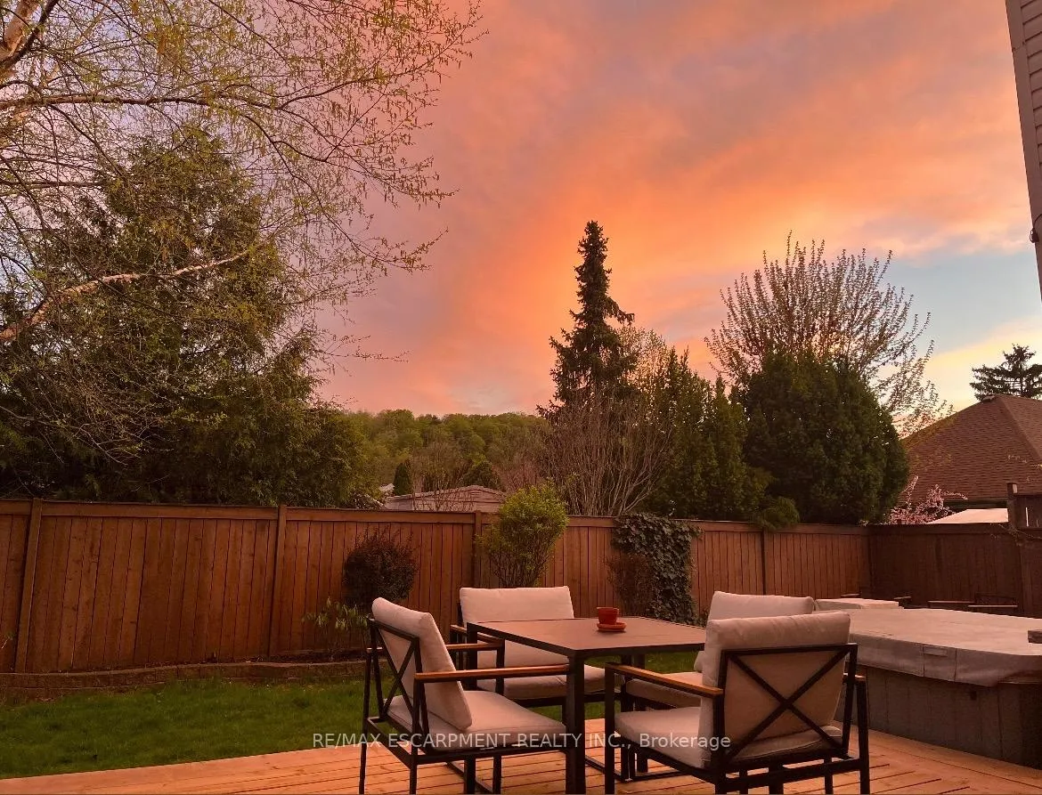 Photo 37 of 41 Griffith Drive, Grimsby, Grimsby East — HOMEH