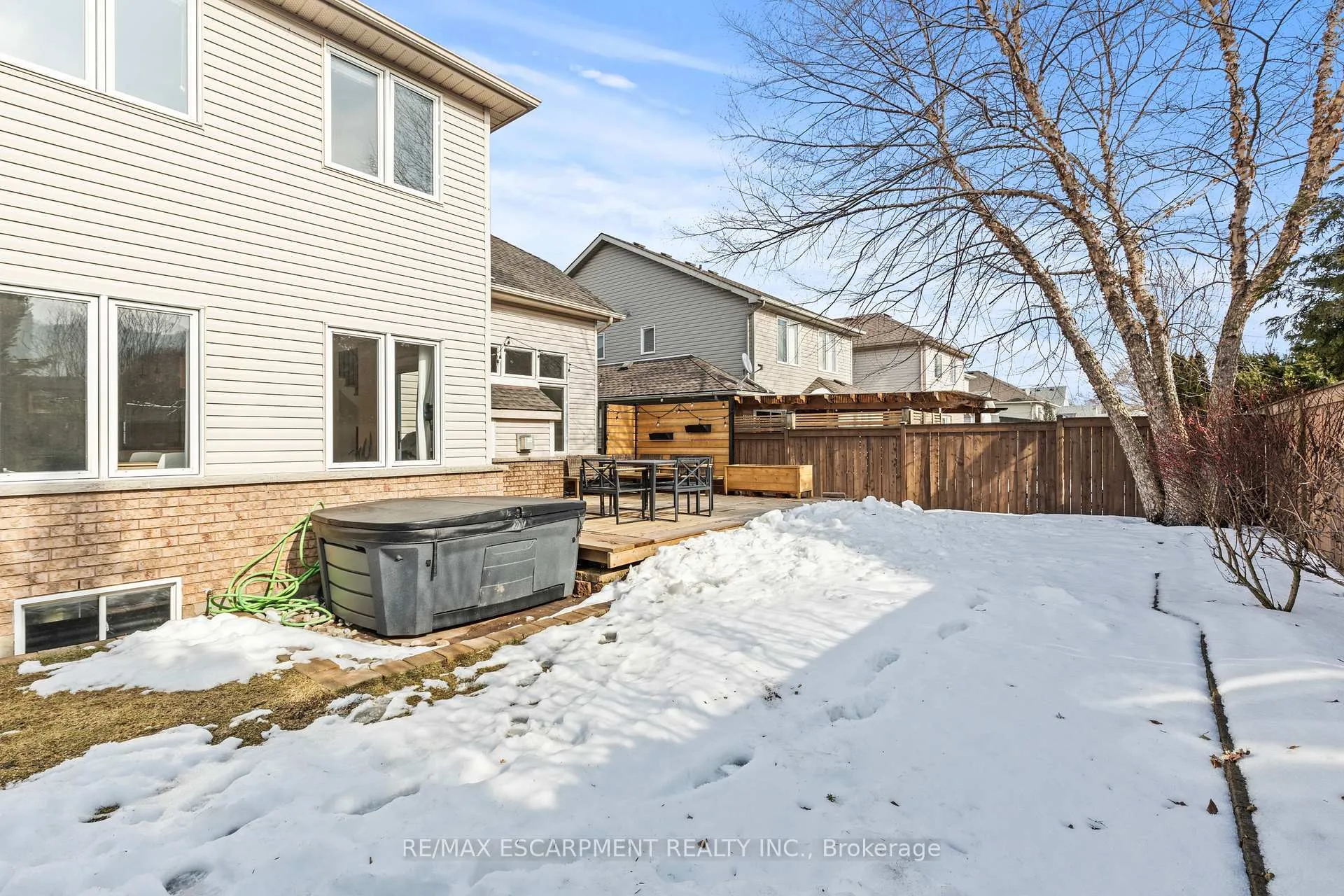 Photo 43 of 41 Griffith Drive, Grimsby, Grimsby East — HOMEH