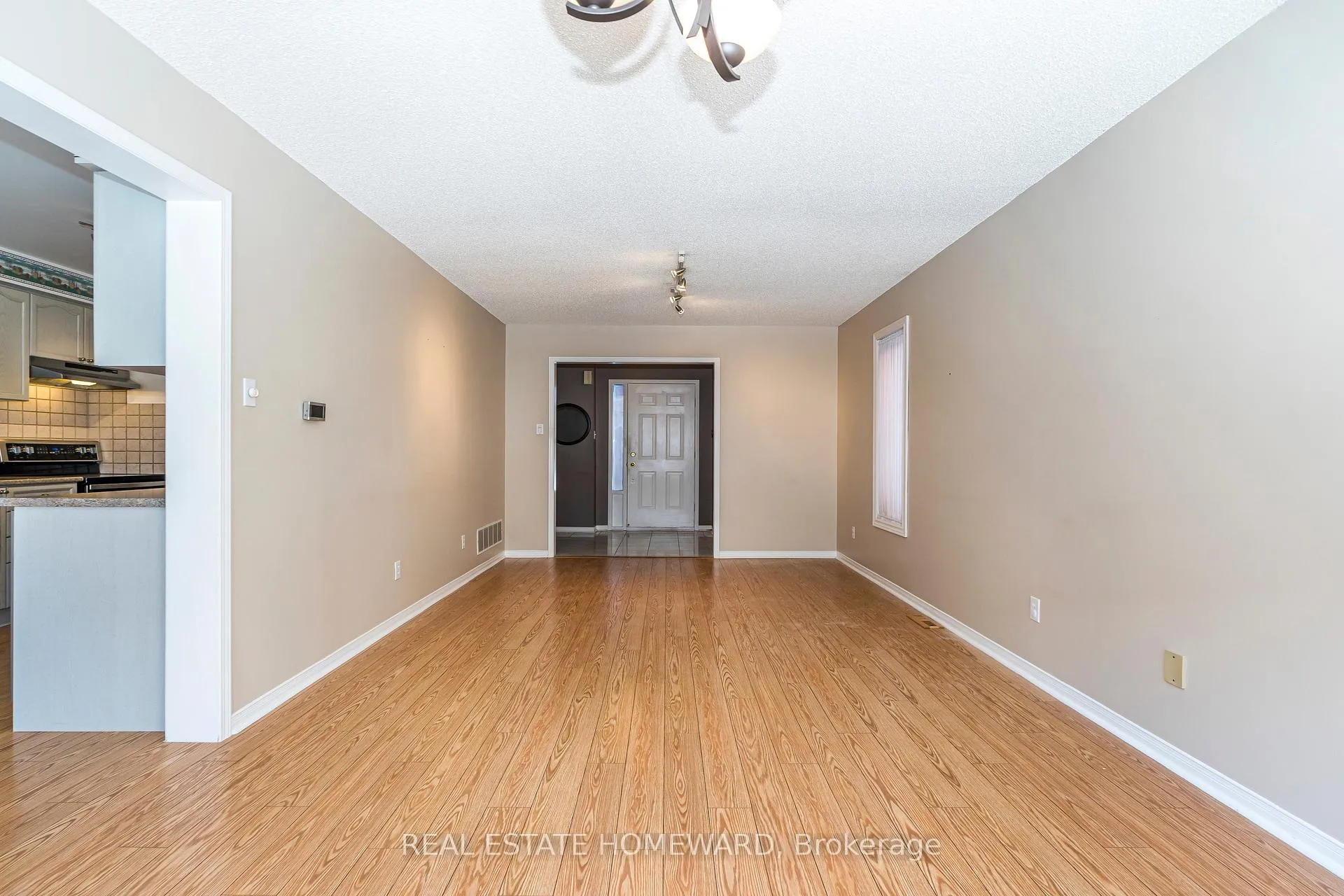 Photo 9 of 1941 Pine Grove Avenue, Pickering, Highbush — HOMEH