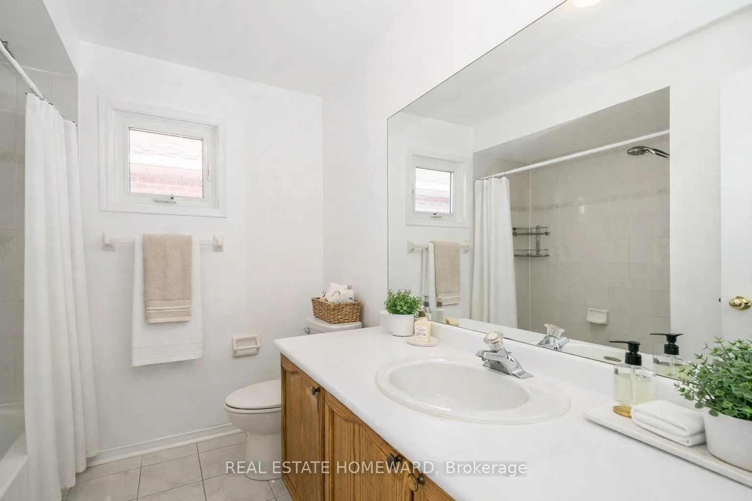 Photo 21 of 1941 Pine Grove Avenue, Pickering, Highbush — HOMEH