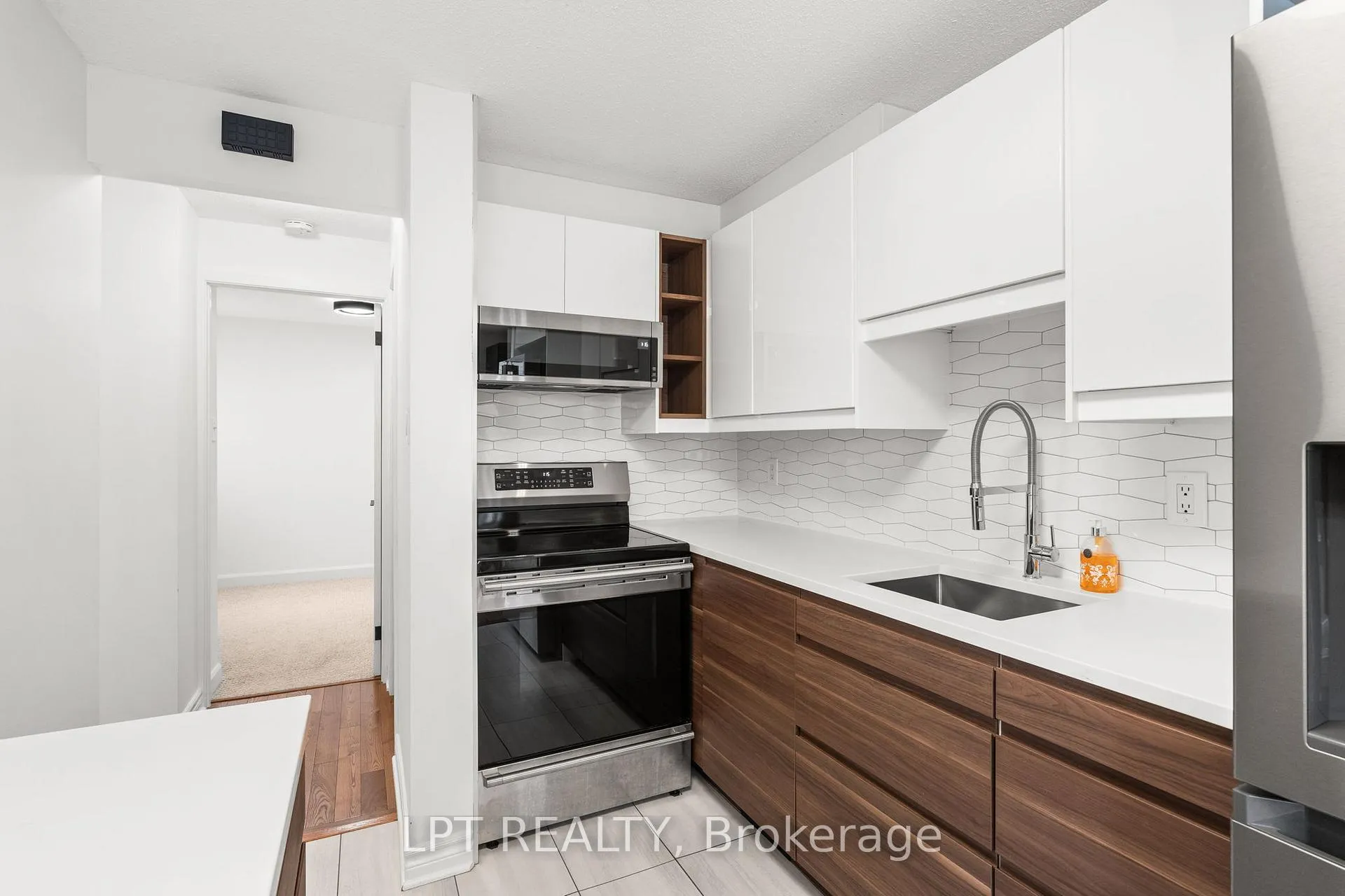 Photo 18 of 57 Malvern Drive, Ottawa, Barrhaven - Pheasant Run — HOMEH