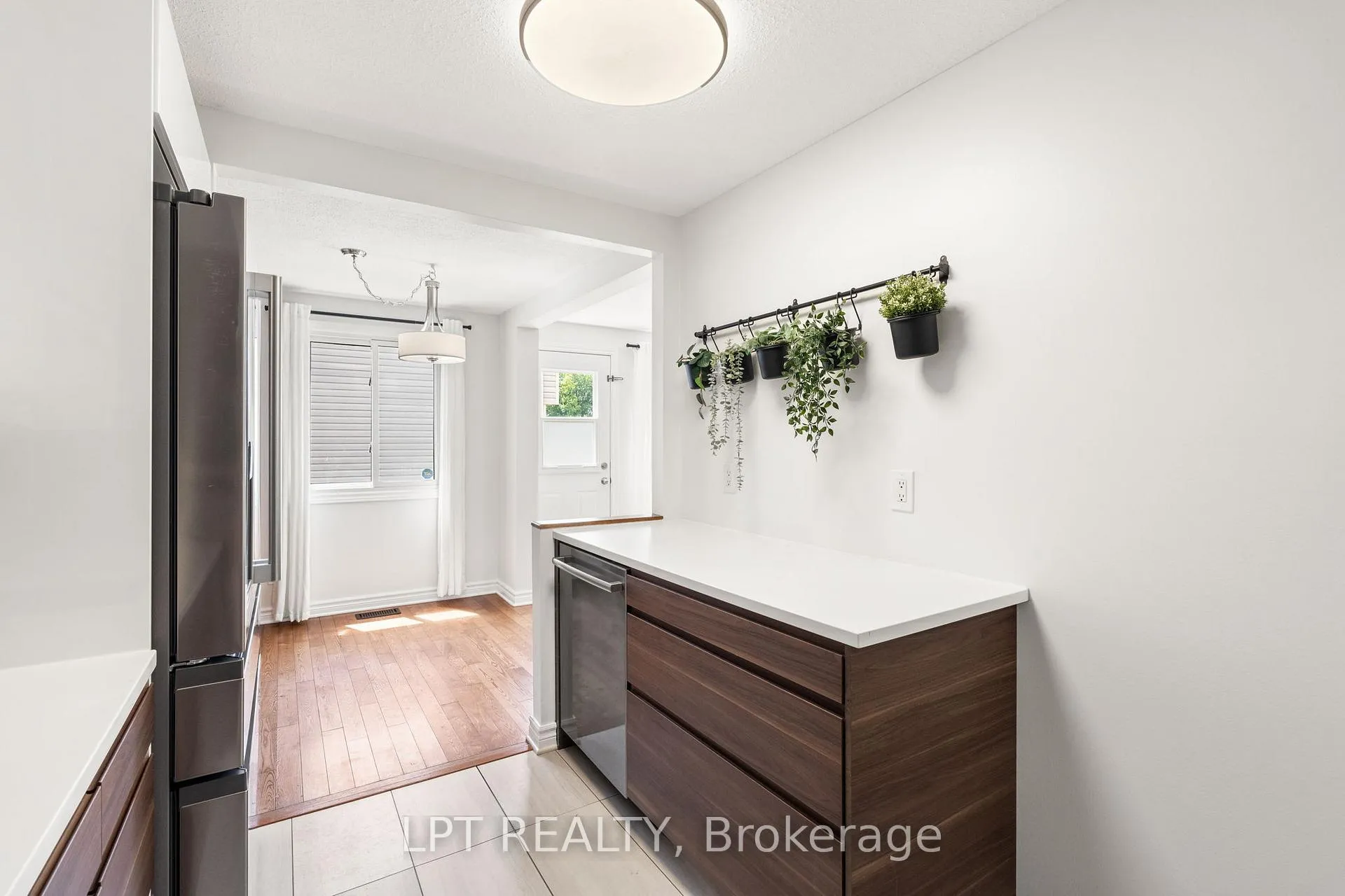 Photo 20 of 57 Malvern Drive, Ottawa, Barrhaven - Pheasant Run — HOMEH