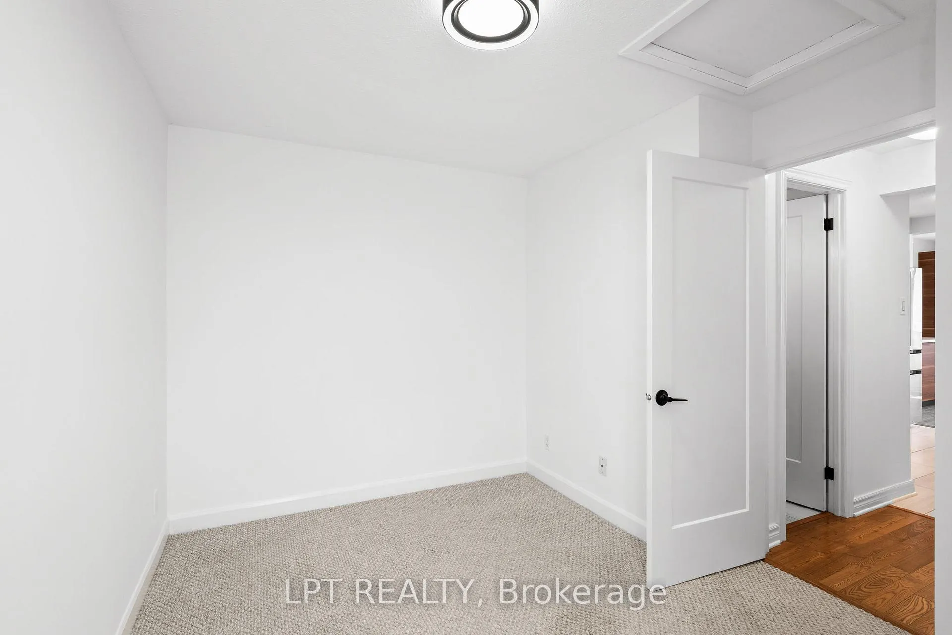 Photo 23 of 57 Malvern Drive, Ottawa, Barrhaven - Pheasant Run — HOMEH