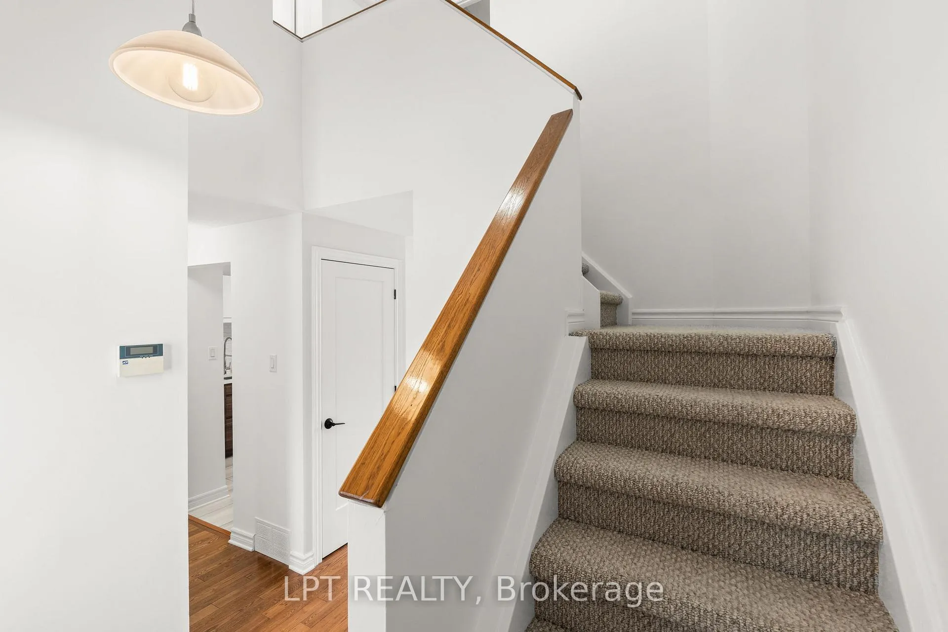 Photo 26 of 57 Malvern Drive, Ottawa, Barrhaven - Pheasant Run — HOMEH