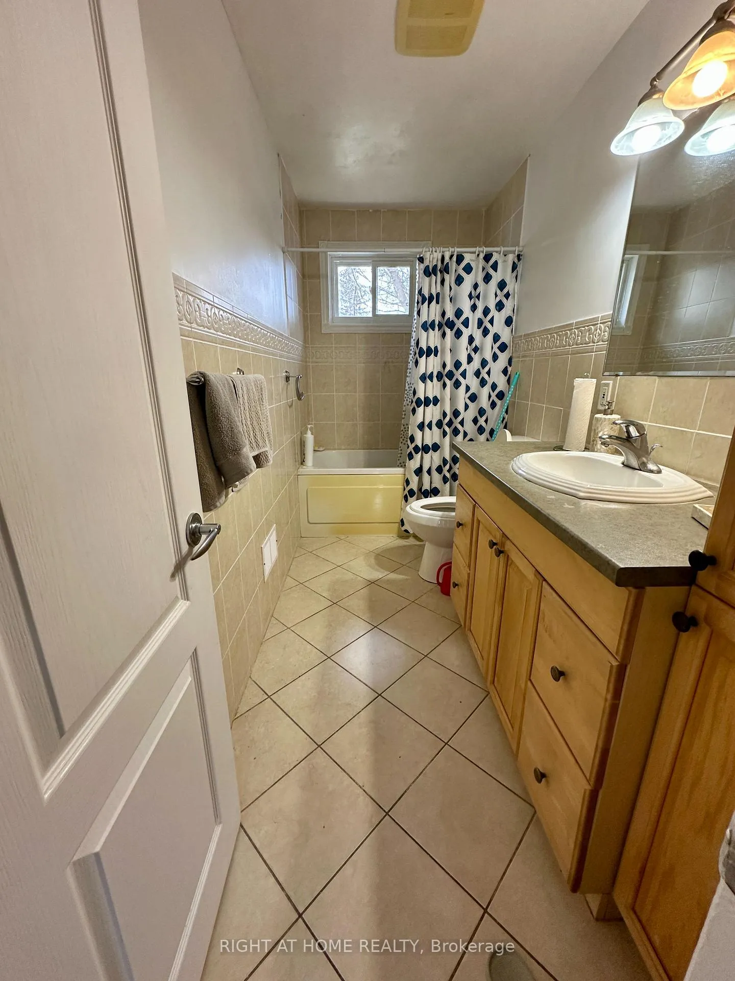 Photo 17 of 16 Rowanwood Avenue, Brant, Brantford Twp — HOMEH