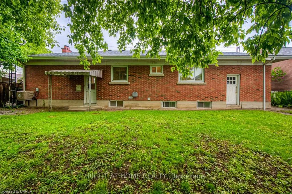 Photo 18 of 16 Rowanwood Avenue, Brant, Brantford Twp — HOMEH