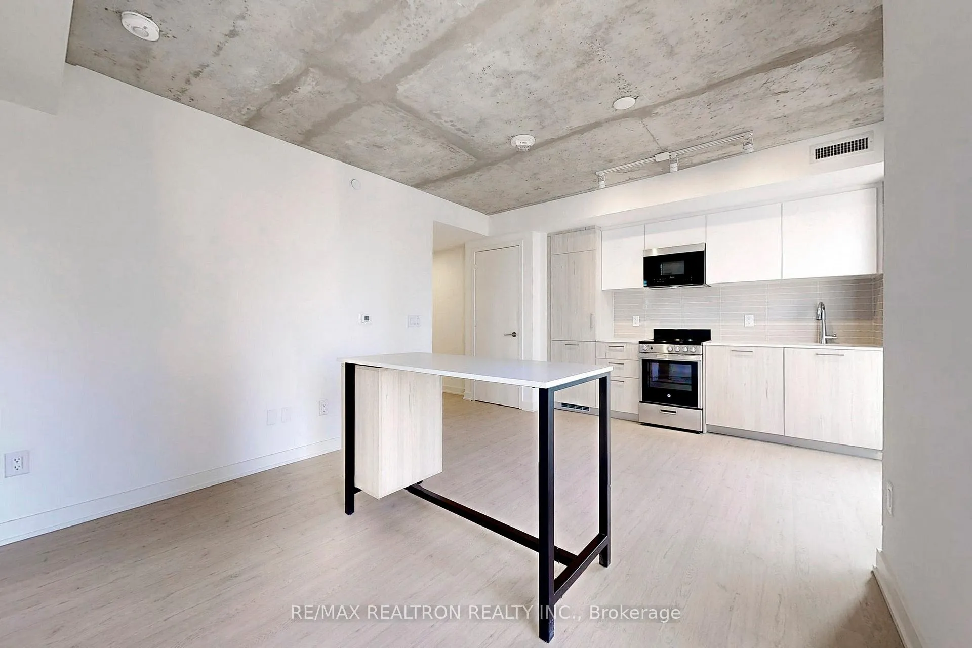 Photo 7 of Unit 1606, 65 Mutual Street, Toronto, Church-Yonge Corridor — HOMEH