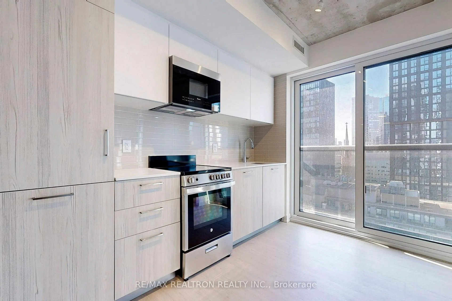 Photo 10 of Unit 1606, 65 Mutual Street, Toronto, Church-Yonge Corridor — HOMEH