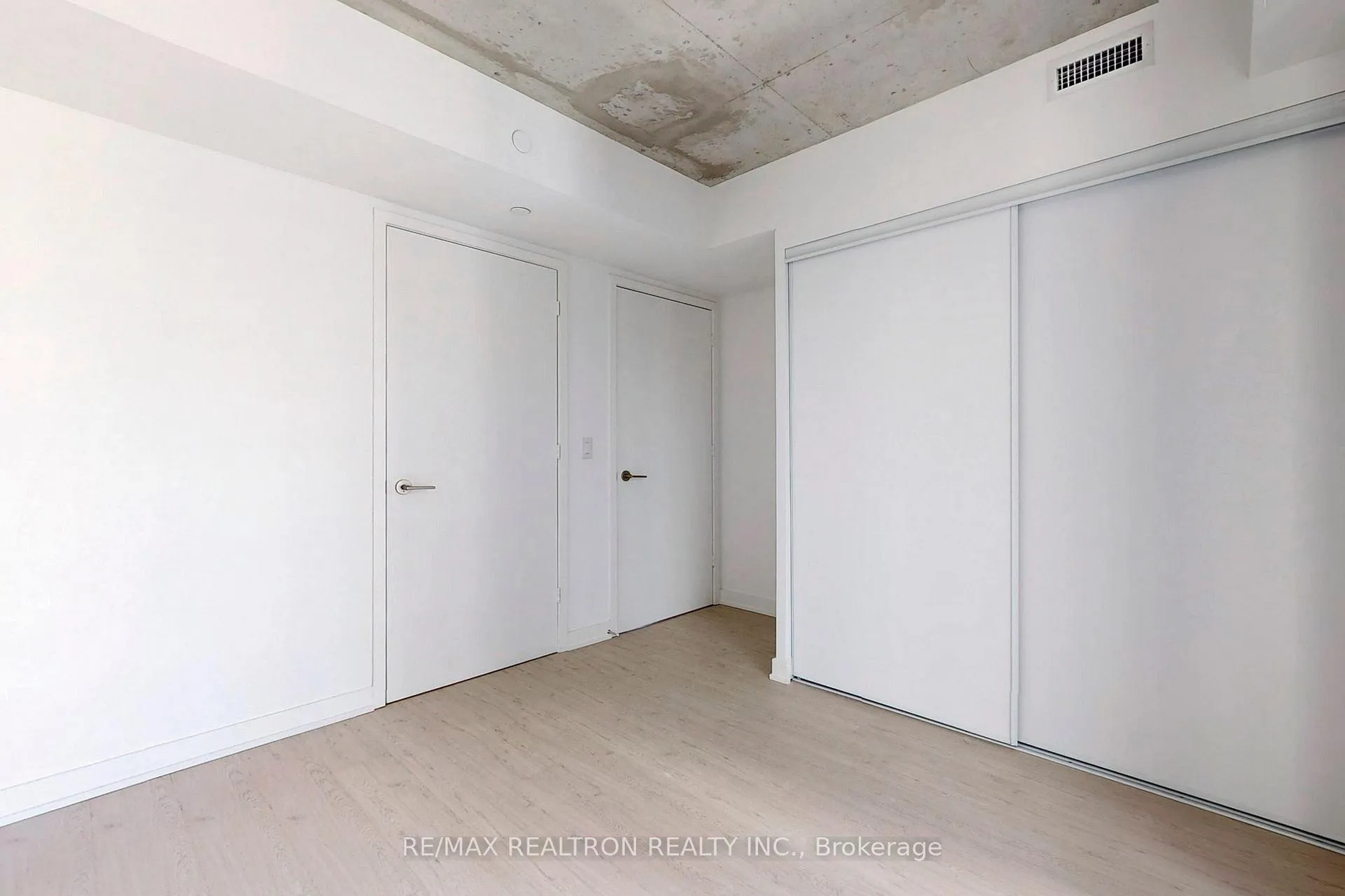 Photo 14 of Unit 1606, 65 Mutual Street, Toronto, Church-Yonge Corridor — HOMEH
