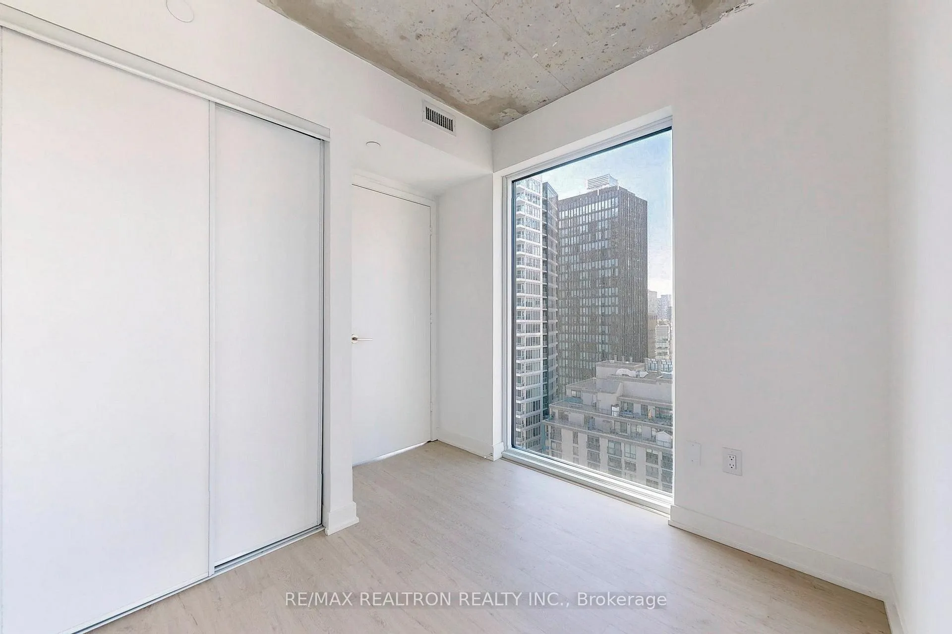 Photo 18 of Unit 1606, 65 Mutual Street, Toronto, Church-Yonge Corridor — HOMEH