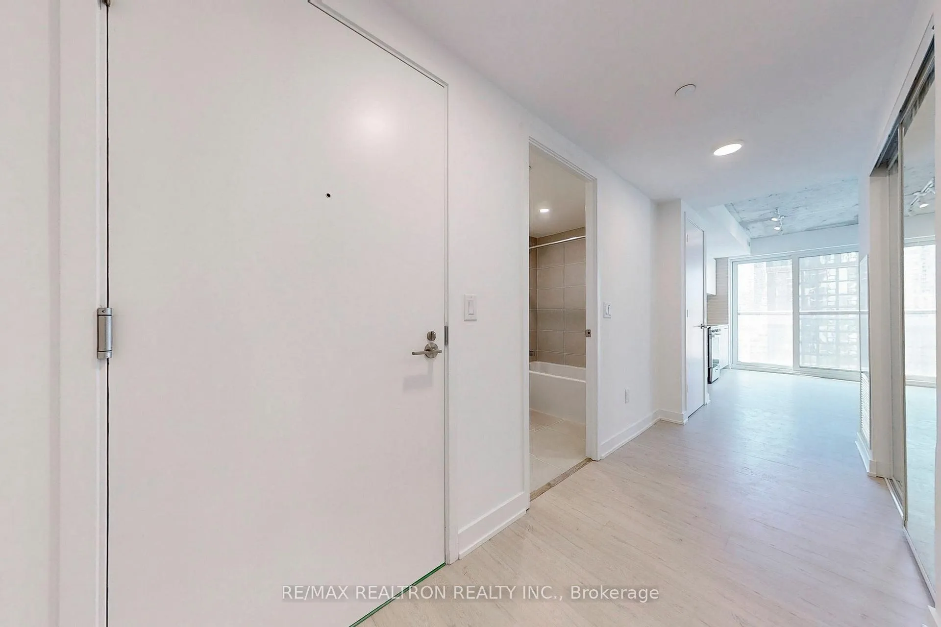 Photo 21 of Unit 1606, 65 Mutual Street, Toronto, Church-Yonge Corridor — HOMEH