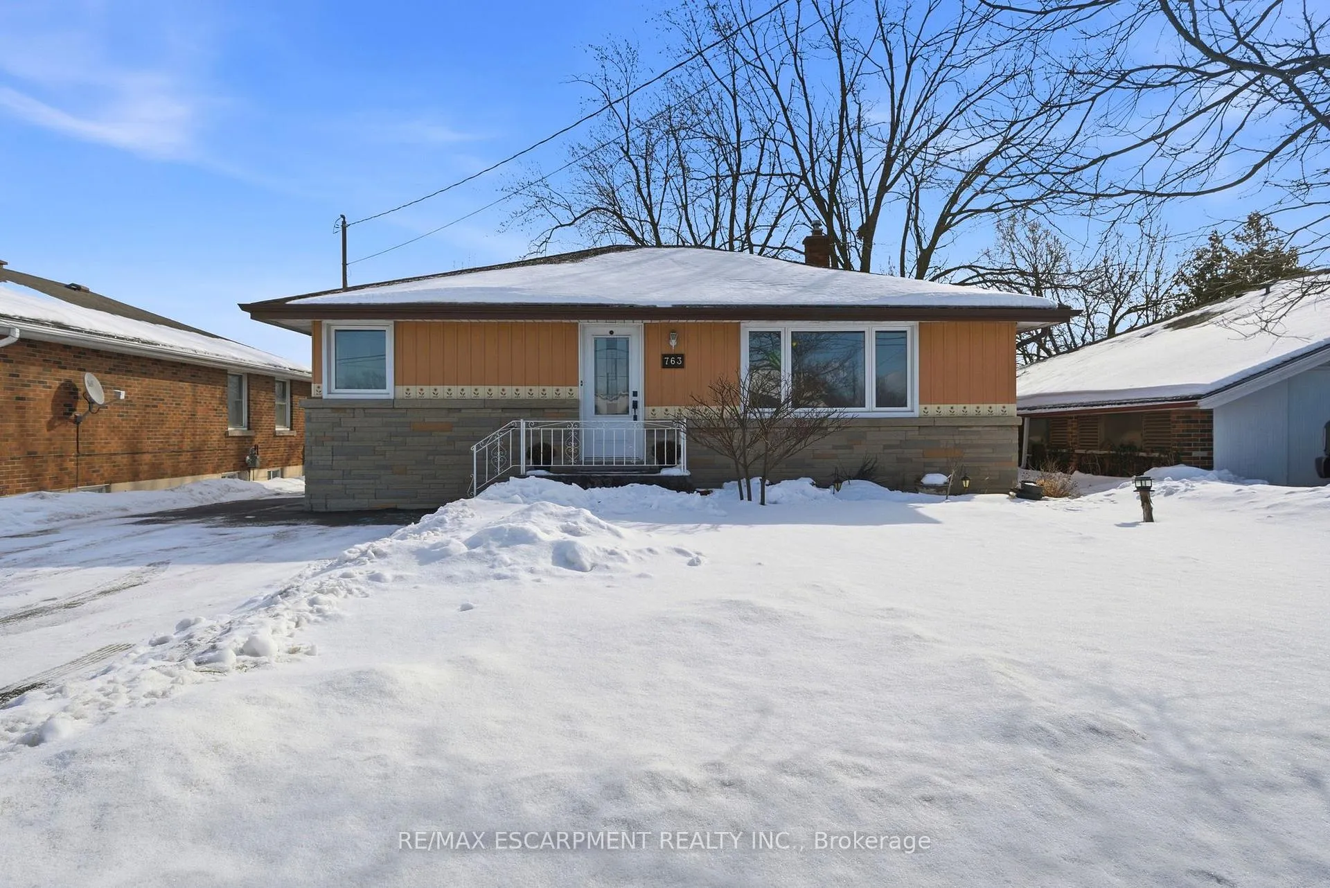 Photo 2 of 763 Upper Ottawa Street, Hamilton, Huntington — HOMEH