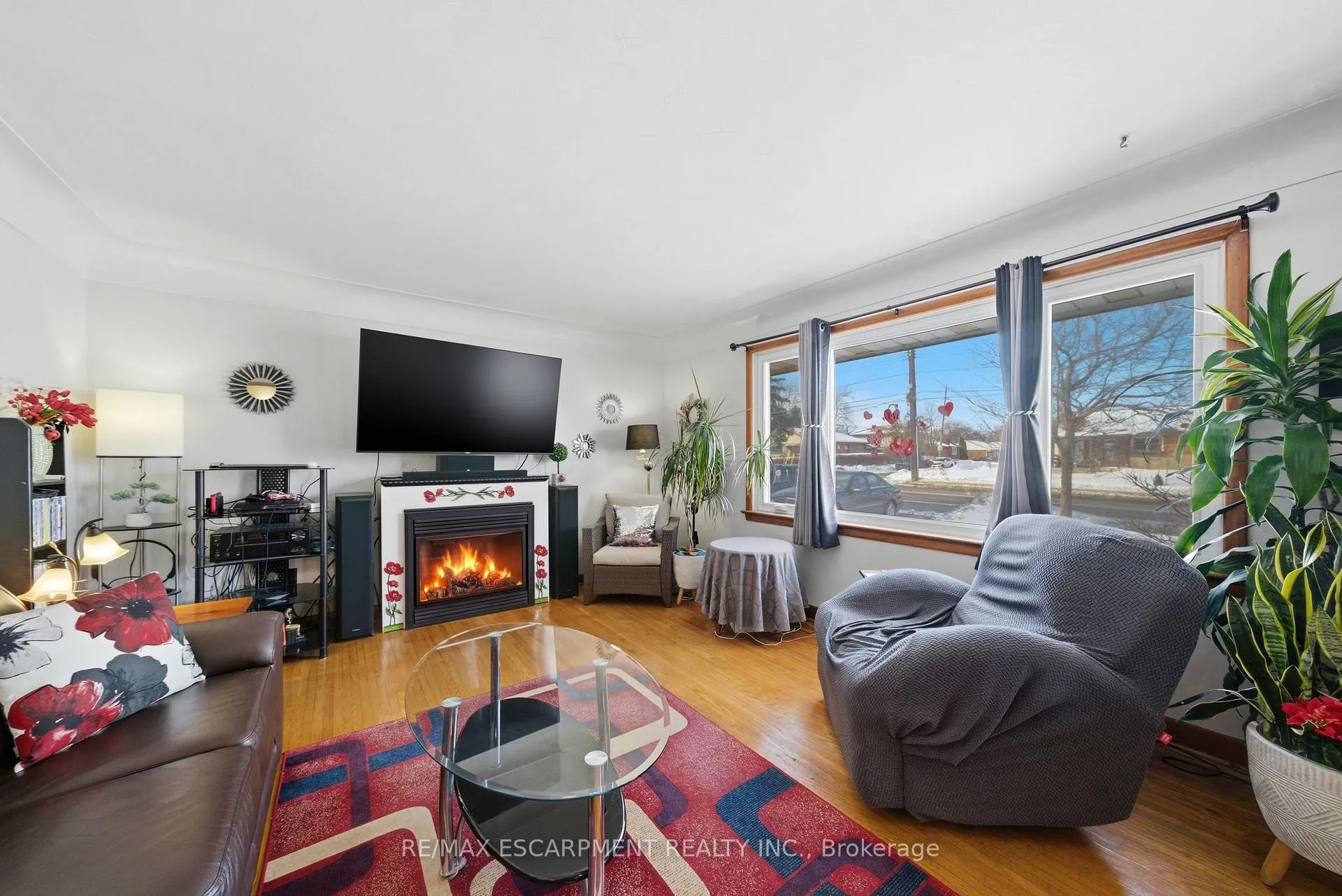 Photo 3 of 763 Upper Ottawa Street, Hamilton, Huntington — HOMEH