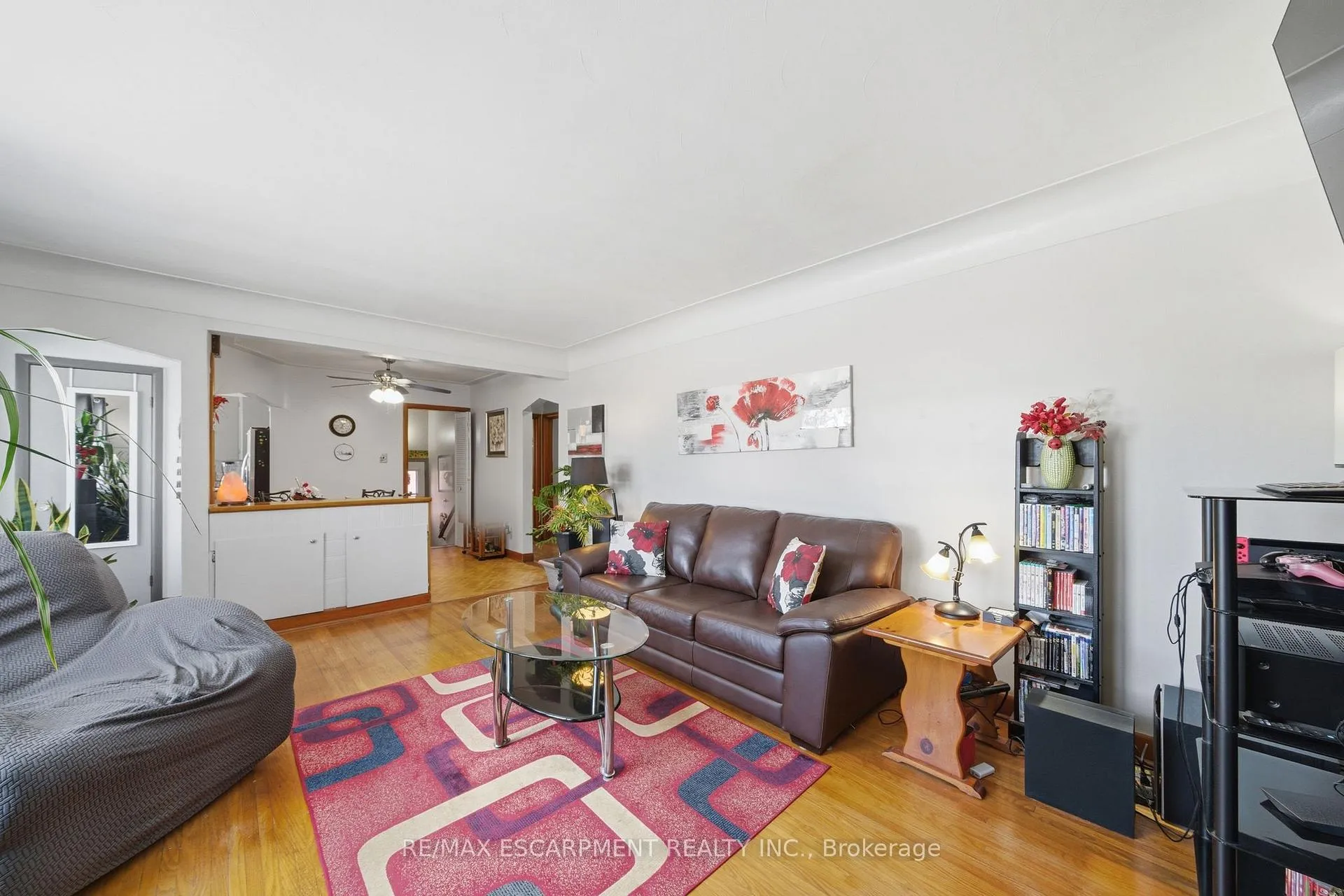 Photo 4 of 763 Upper Ottawa Street, Hamilton, Huntington — HOMEH