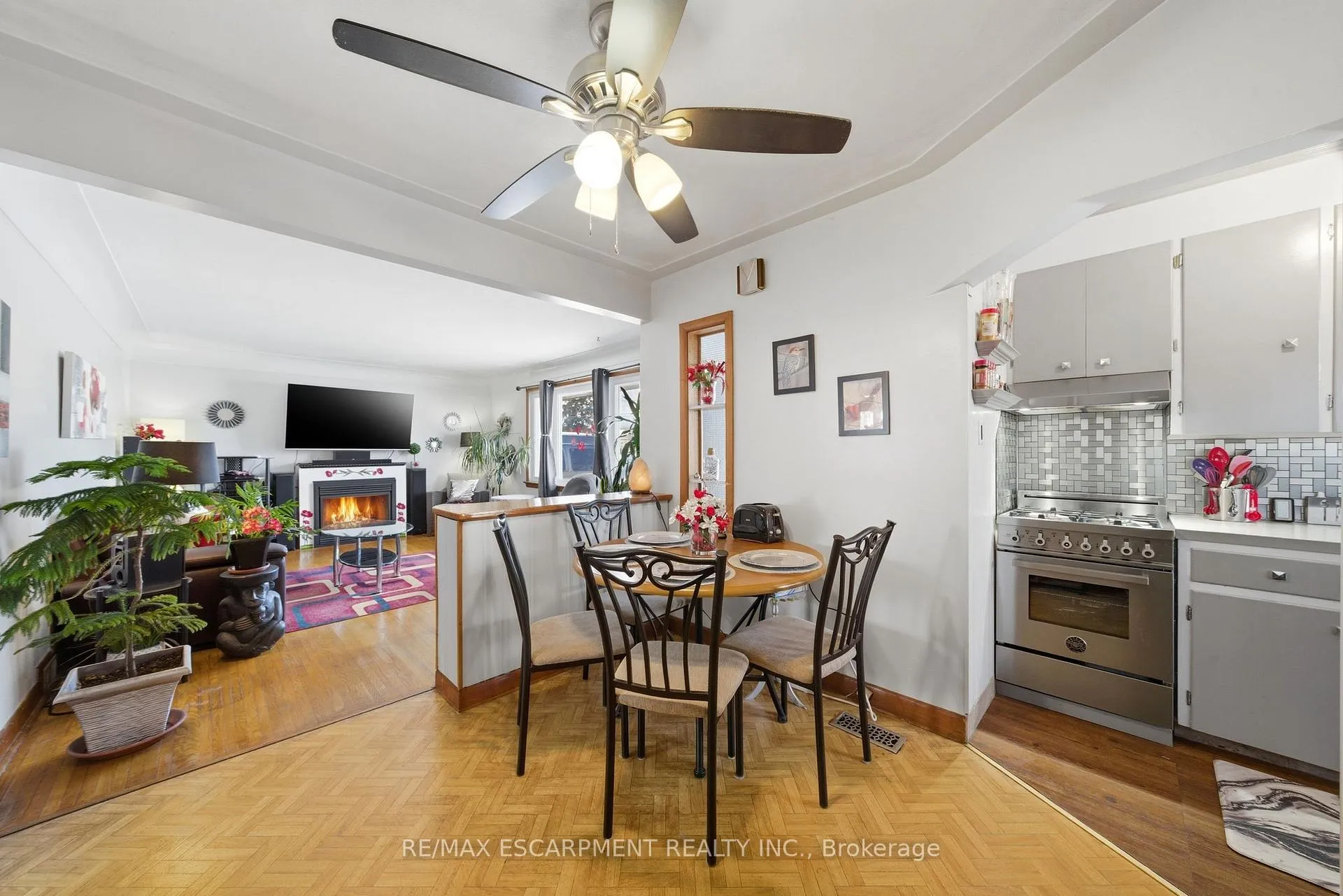 Photo 8 of 763 Upper Ottawa Street, Hamilton, Huntington — HOMEH