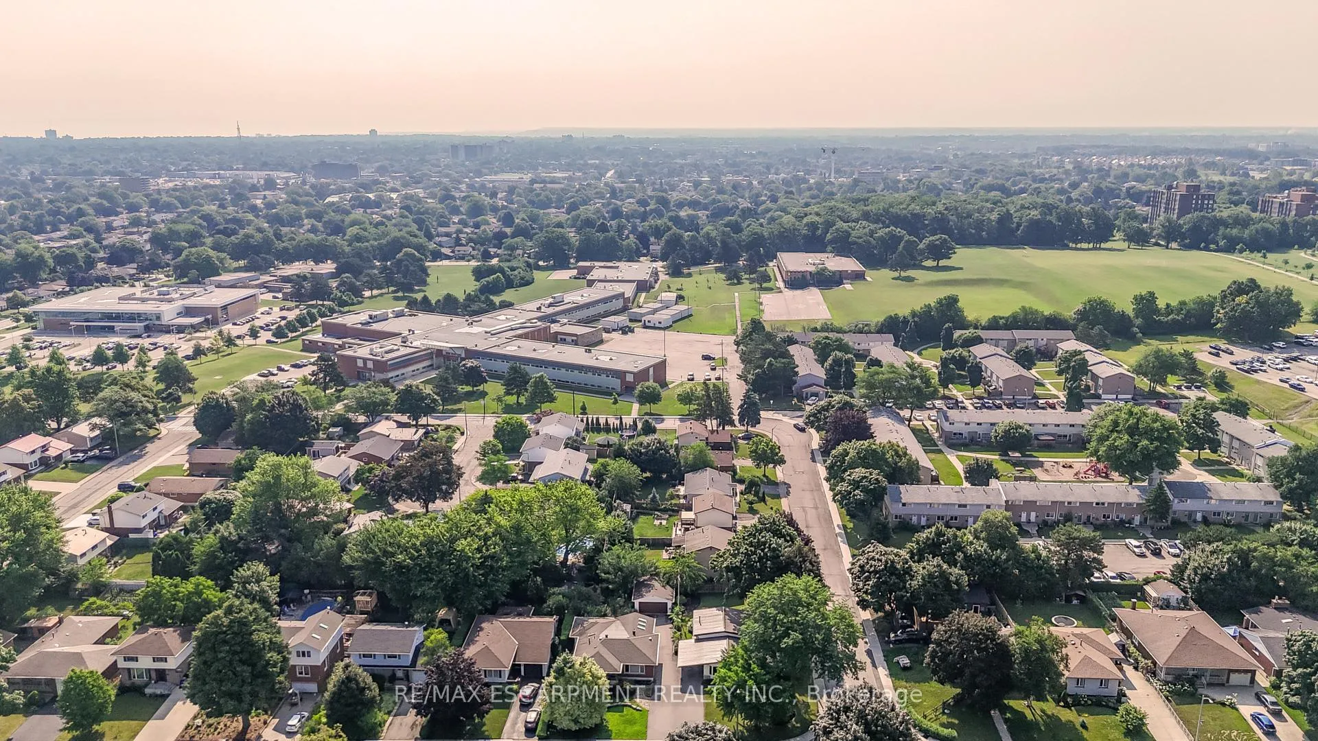 Photo 50 of 51 Elgar Avenue, Hamilton, Rolston — HOMEH