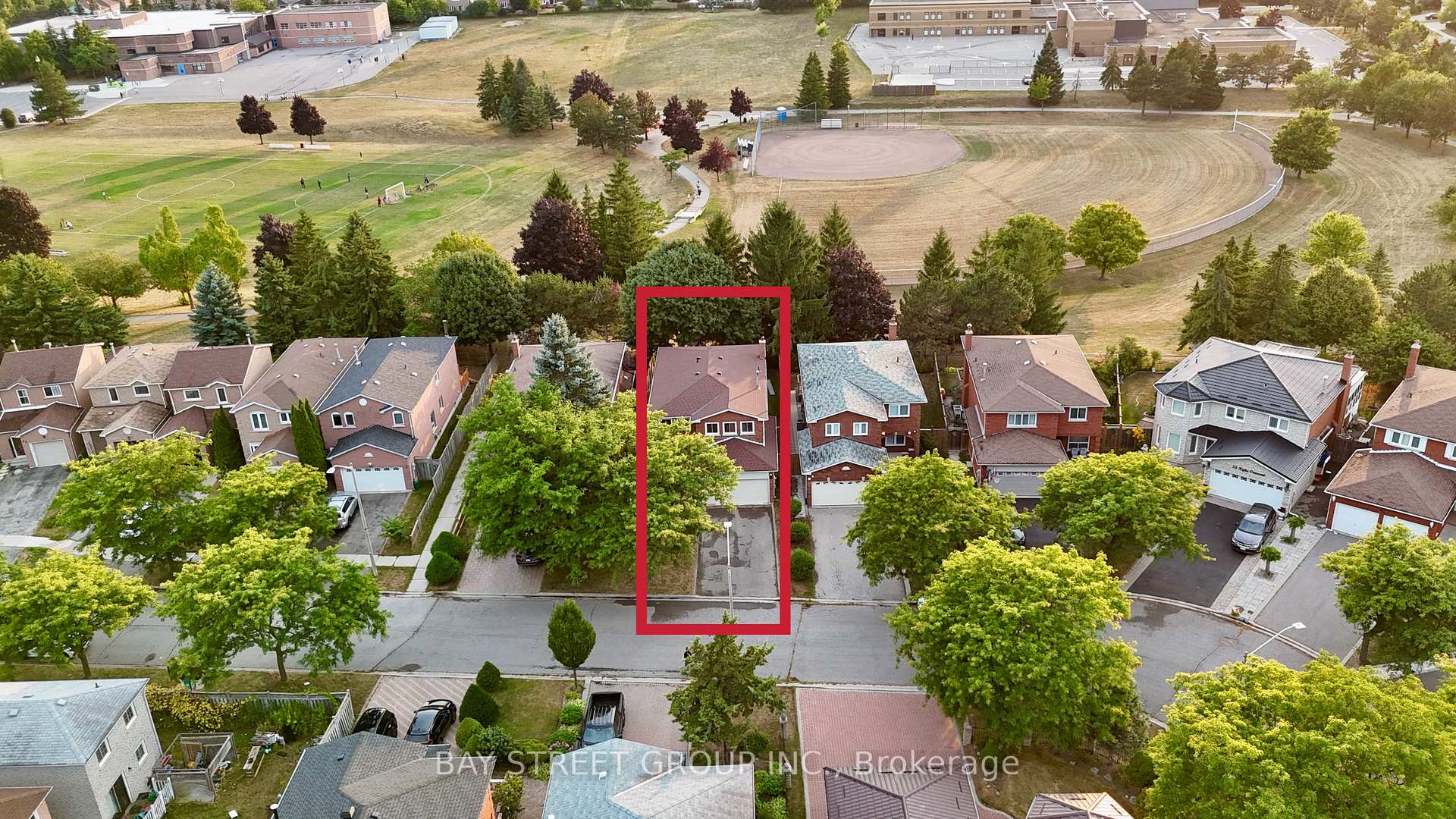 Photo 3 of 67 Kyla Crescent, Markham, Milliken Mills East — HOMEH
