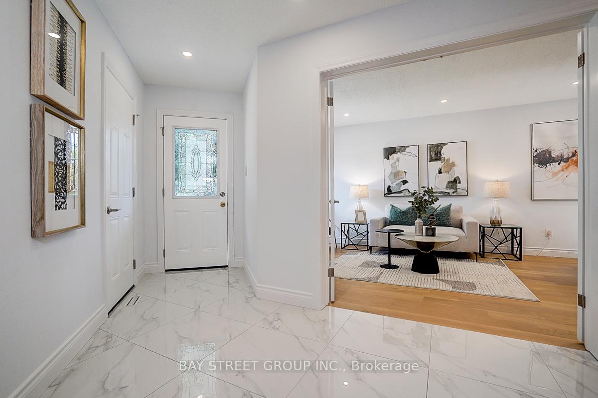 Photo 5 of 67 Kyla Crescent, Markham, Milliken Mills East — HOMEH