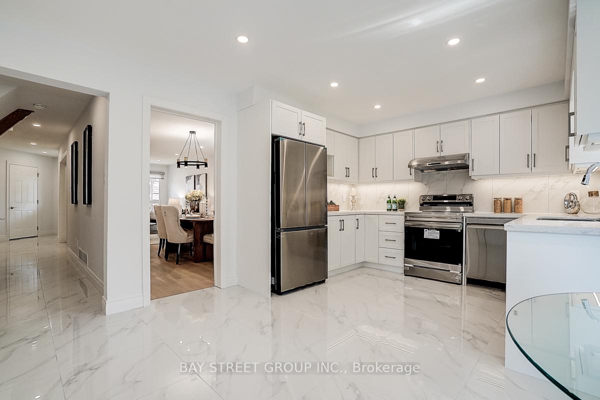 Photo 18 of 67 Kyla Crescent, Markham, Milliken Mills East — HOMEH