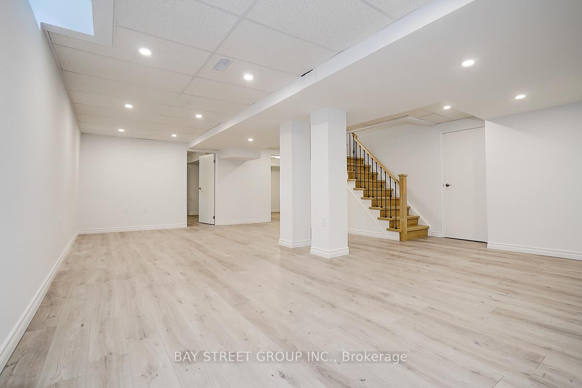Photo 37 of 67 Kyla Crescent, Markham, Milliken Mills East — HOMEH