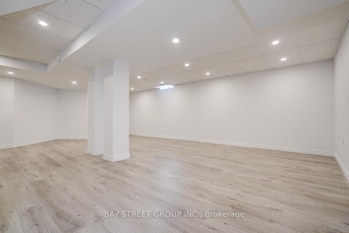 Photo 39 of 67 Kyla Crescent, Markham, Milliken Mills East — HOMEH