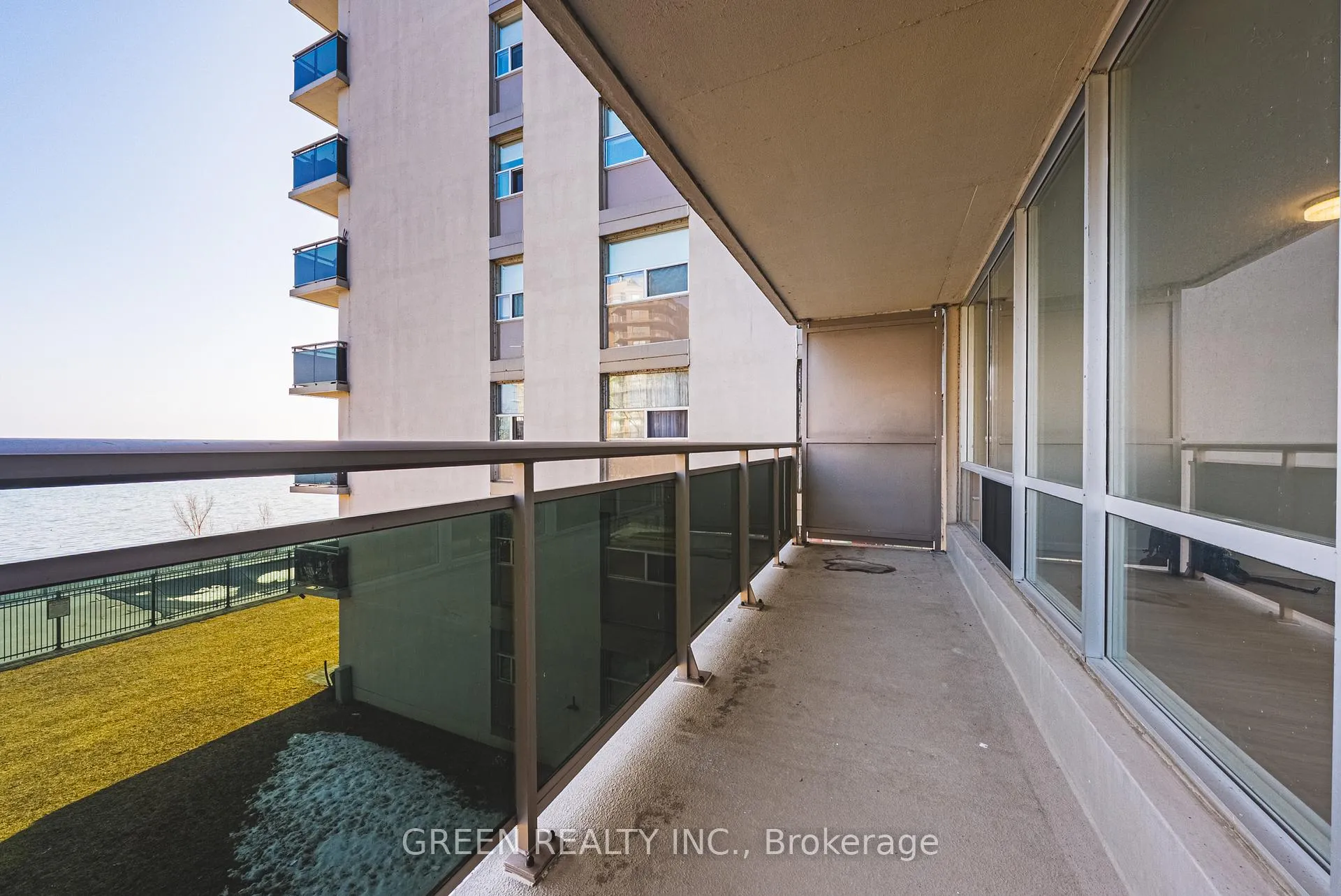 Photo 8 of Unit 309, 2160 Lakeshore Road, Burlington, Brant — HOMEH